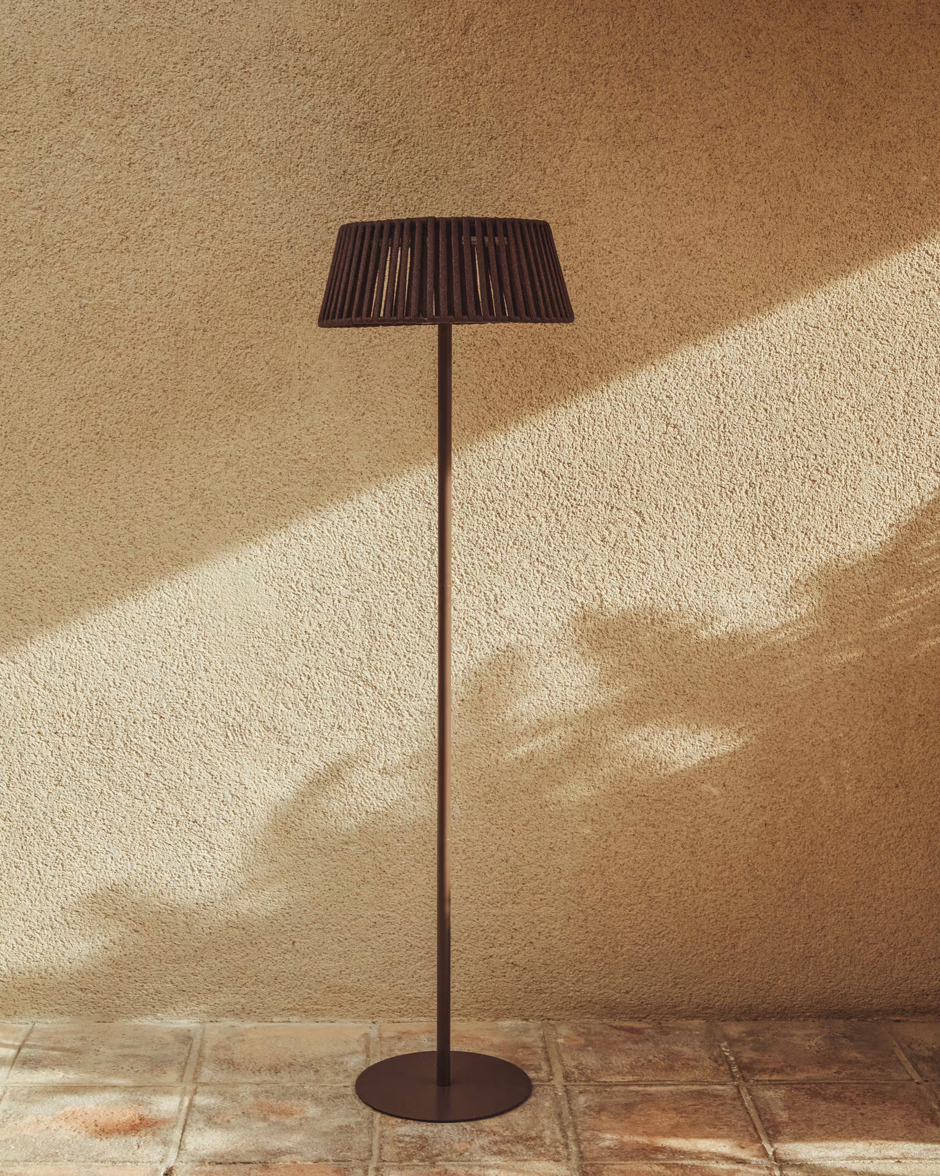 Solar-Stehlampe ALDET braun