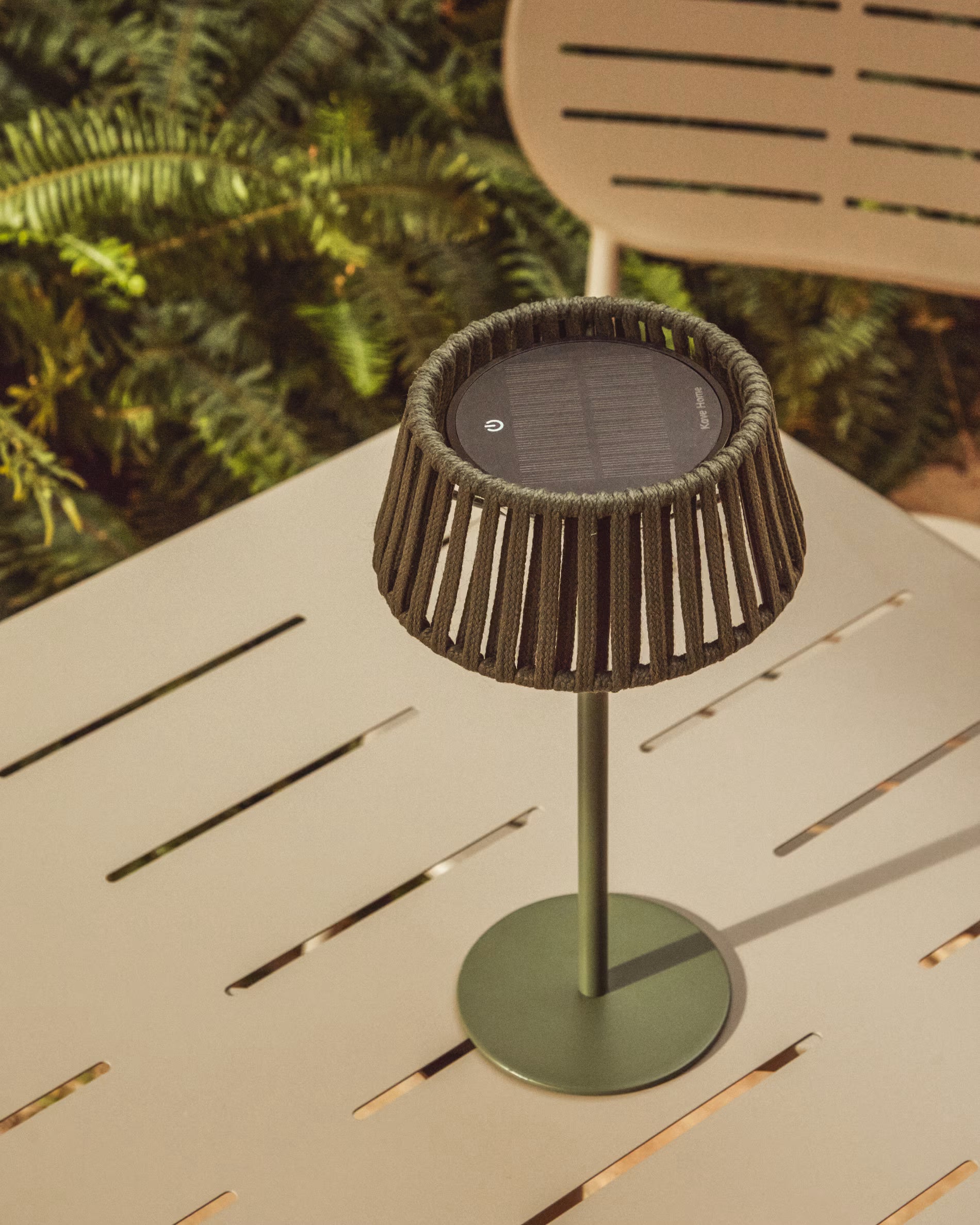 Lampa ogrodowa solarna ALDET zielony na taras i do ogrodu