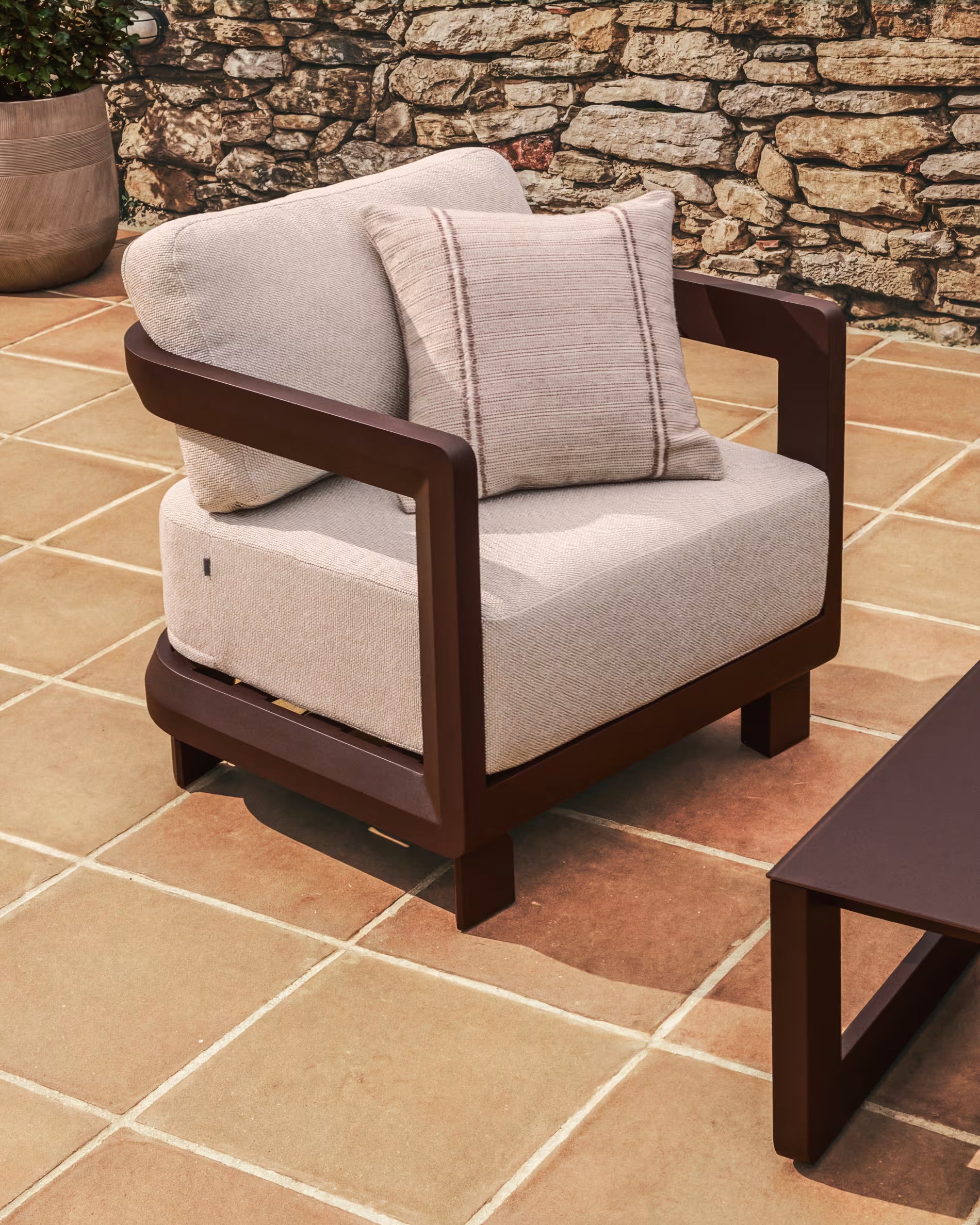 Gartenstuhl NERANO in Beige mit braunem Gestell
