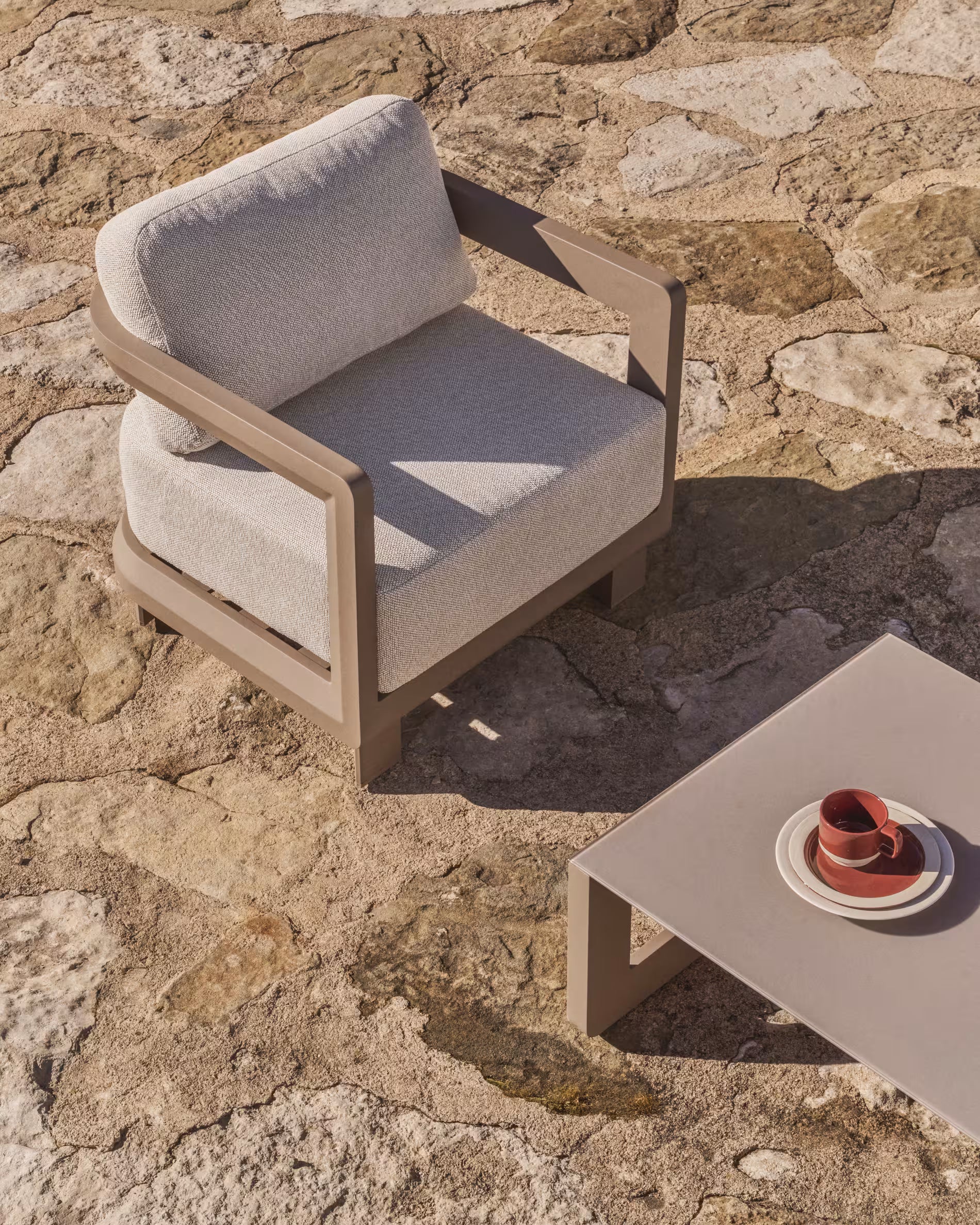 Gartenstuhl NERANO hellbeige mit graubeigem Gestell