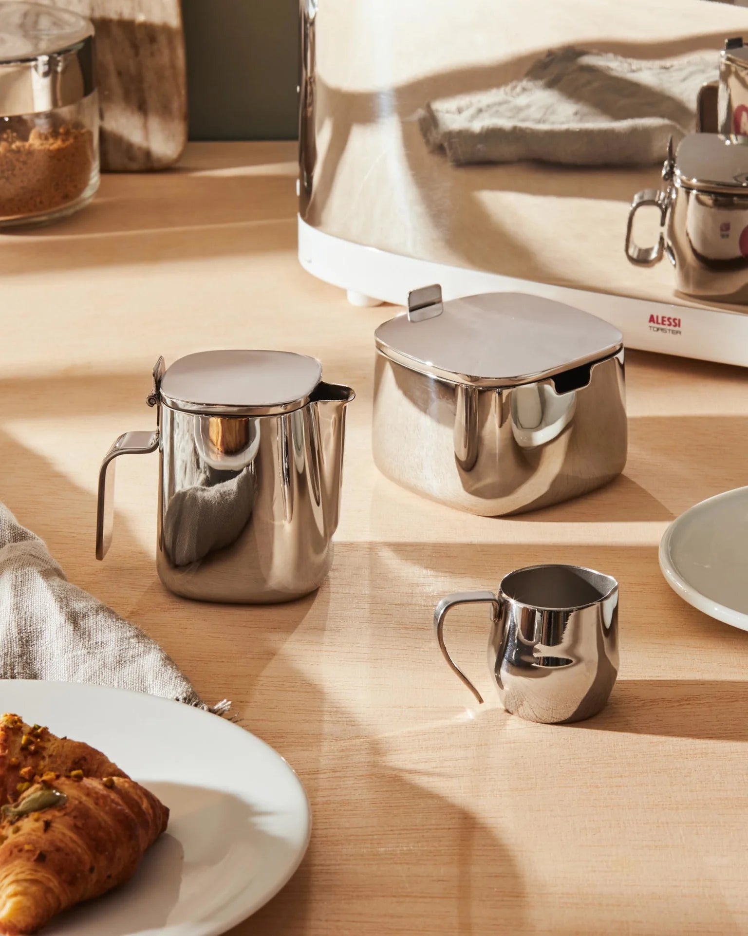 Dzbanek do herbaty A402 stal nierdzewna – Alessi