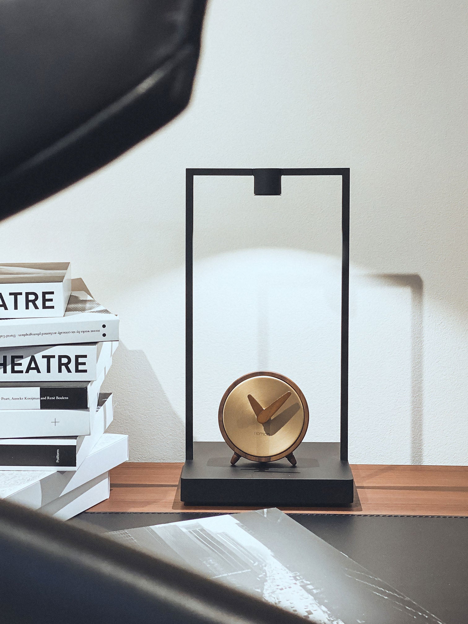 ATOMO walnut wood table clock with brass finish