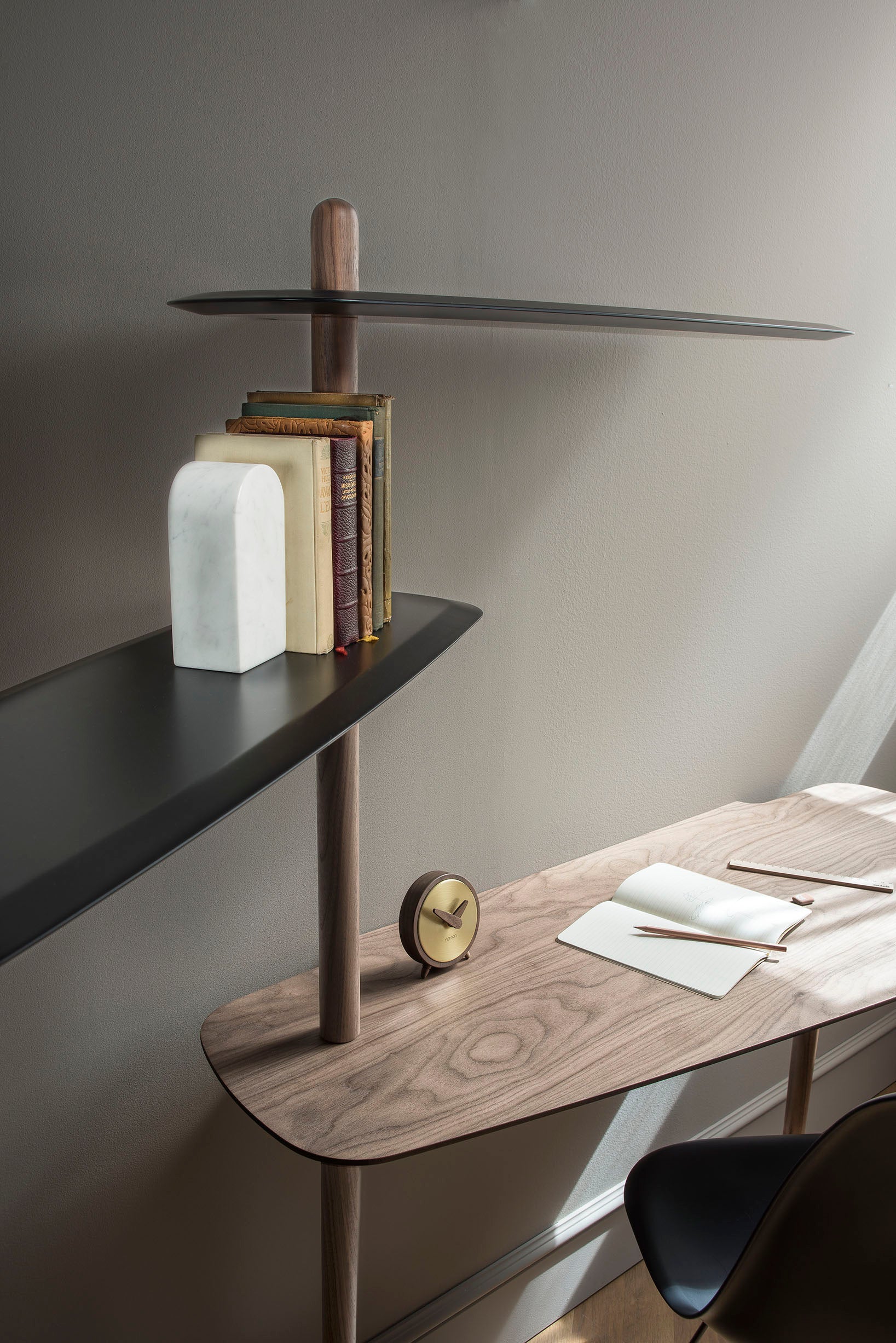 ATOMO walnut wood table clock with brass finish