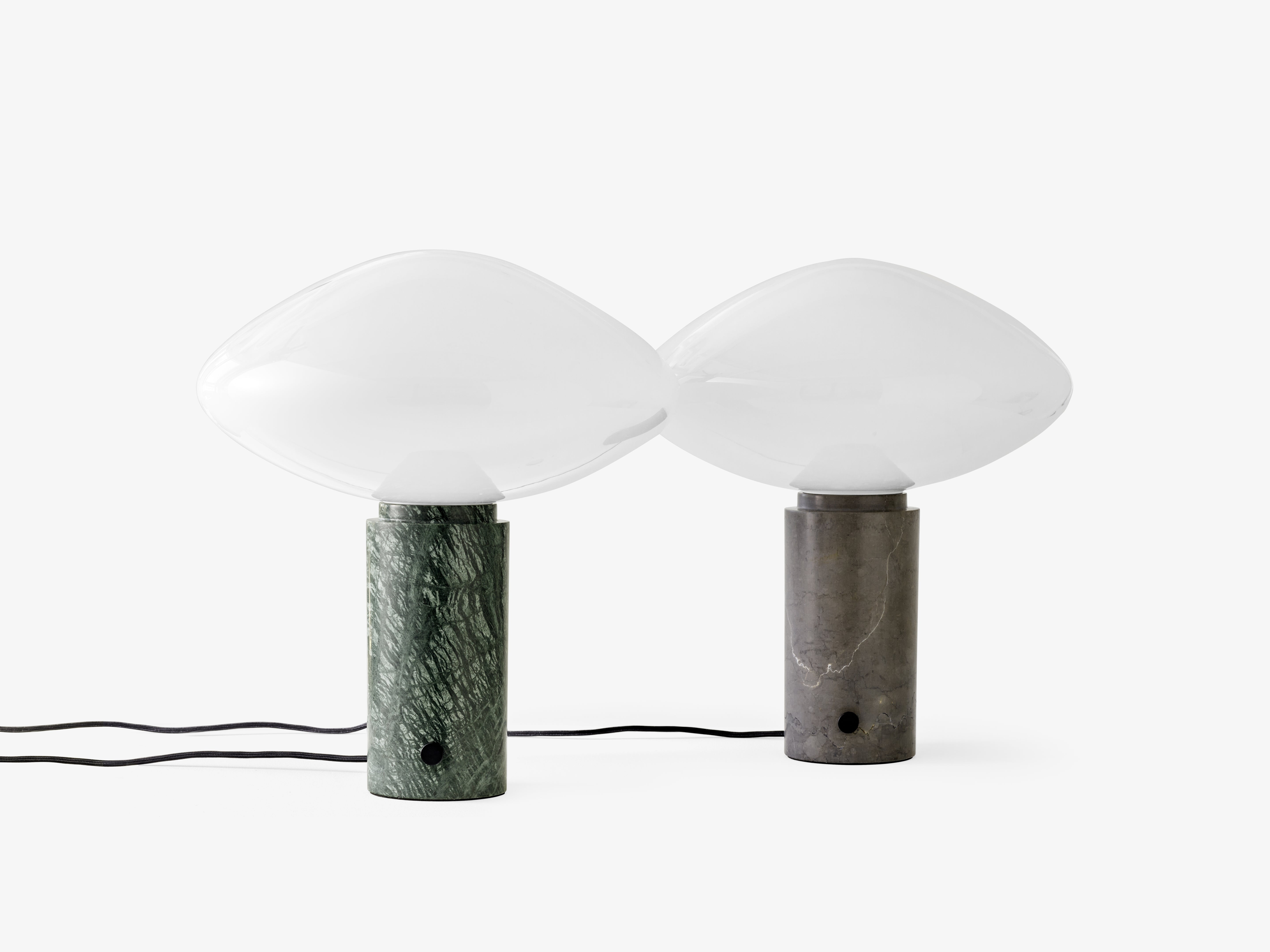 Tischlampe MIST AP17 mit gläsernem Schirm und grüner Marmorbasis