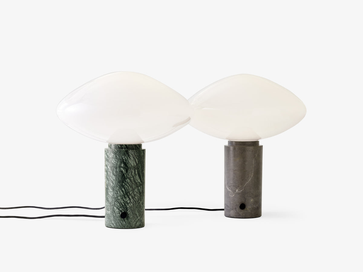 Tischlampe MIST AP17 mit gläsernem Schirm und grüner Marmorbasis
