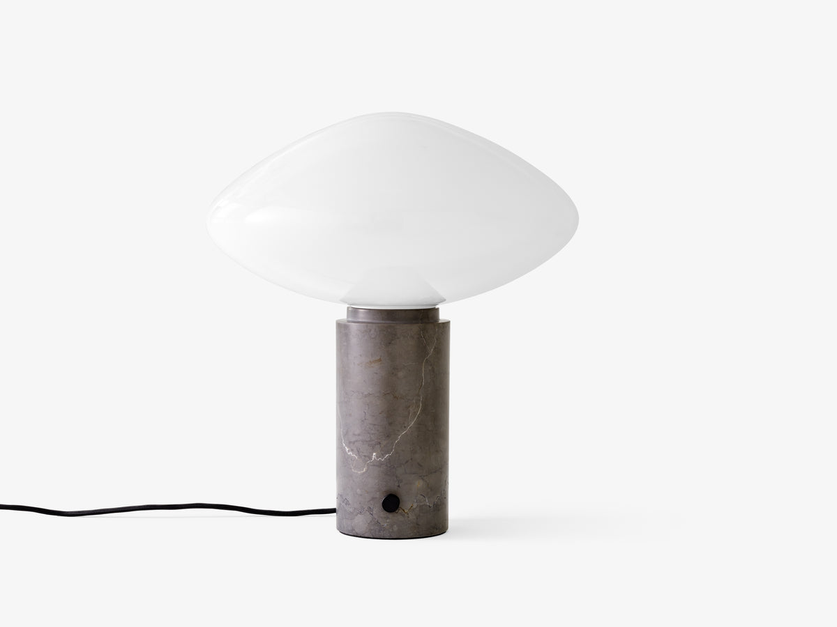 Tischlampe MIST AP17 mit gläsernem Schirm und grauer Marmorbasis