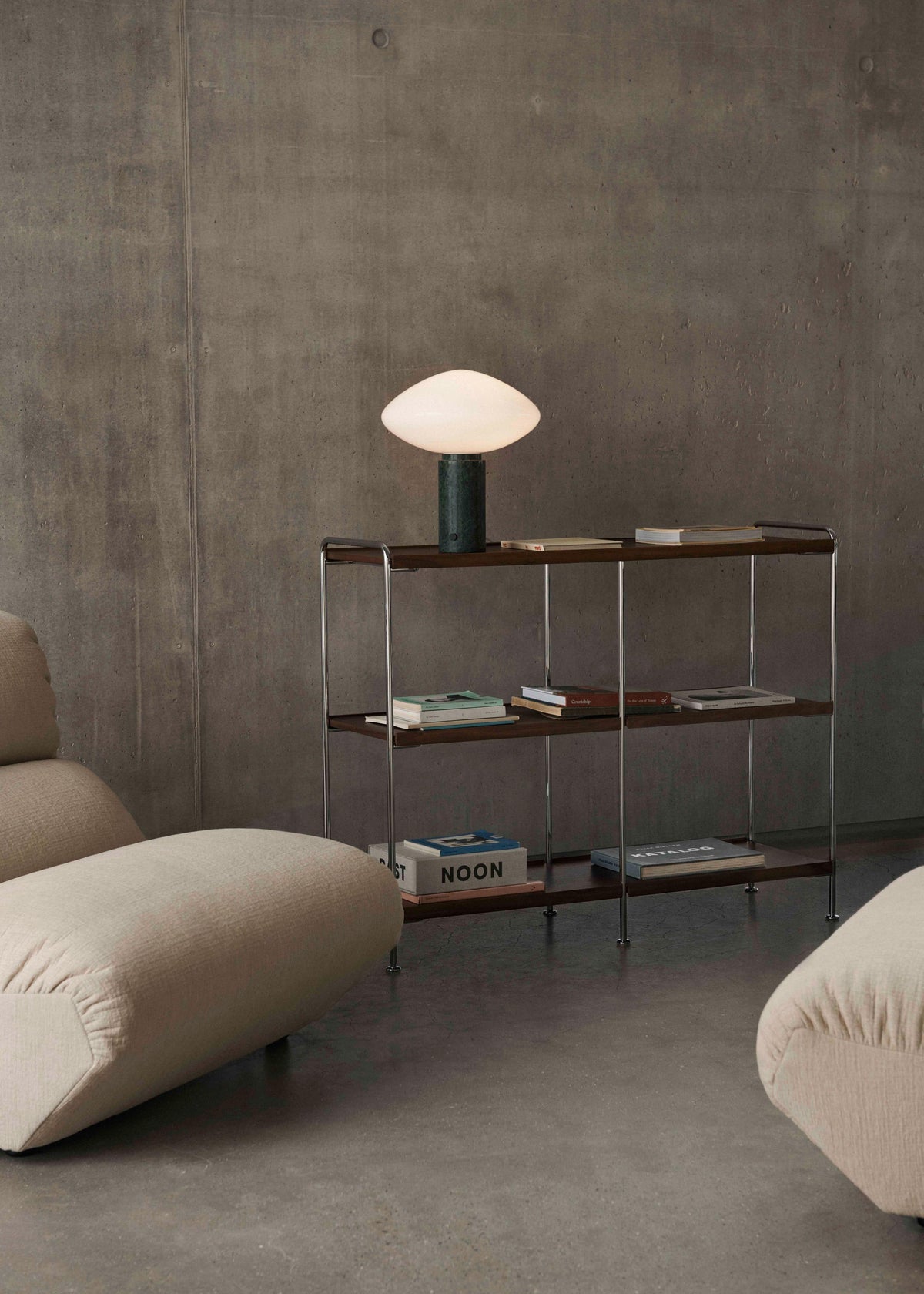 Regal ALIMA NDS5 verchromt mit Nussbaumholz