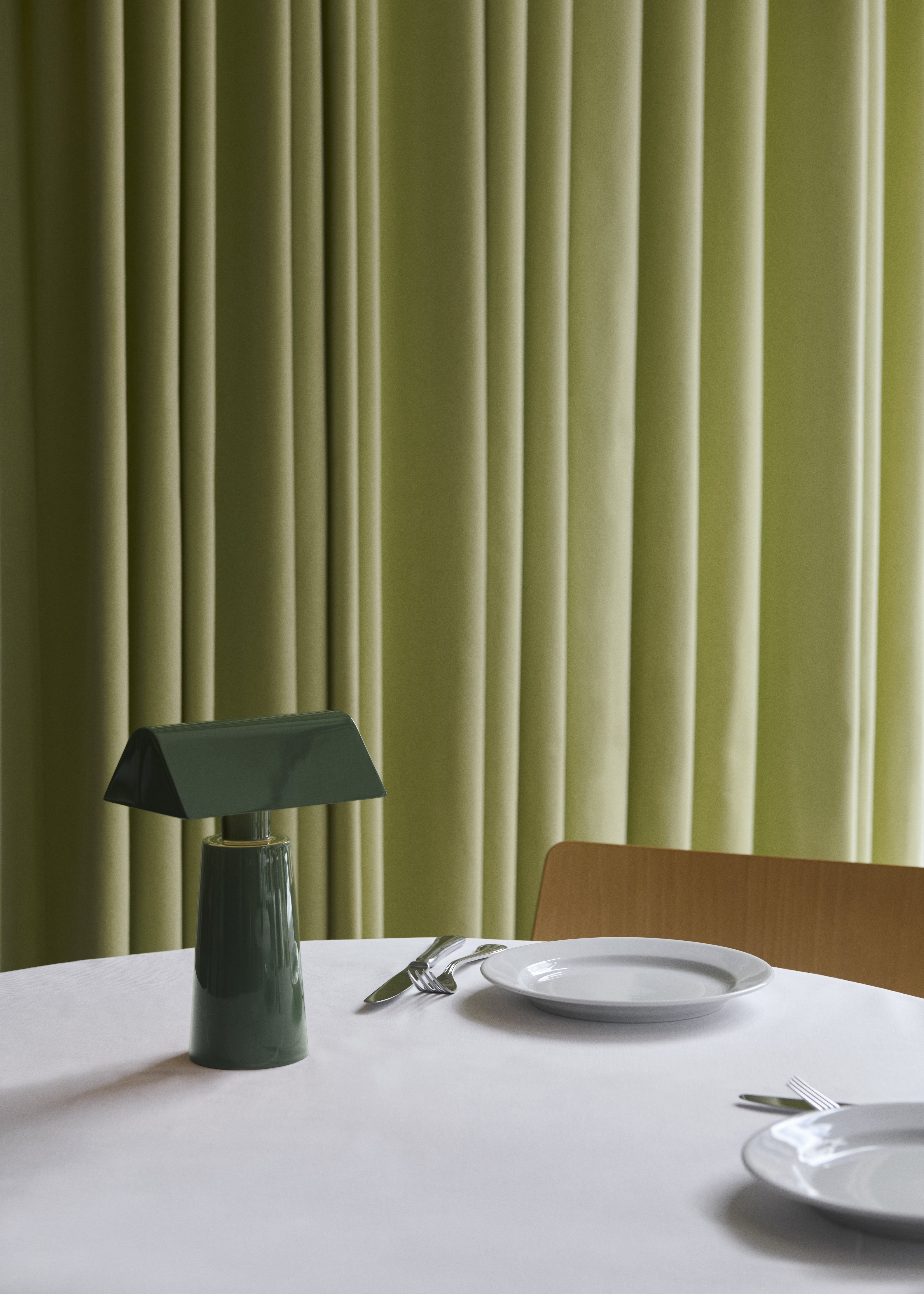 Tragbare Lampe CARET MF1 in Dunkelgrün
