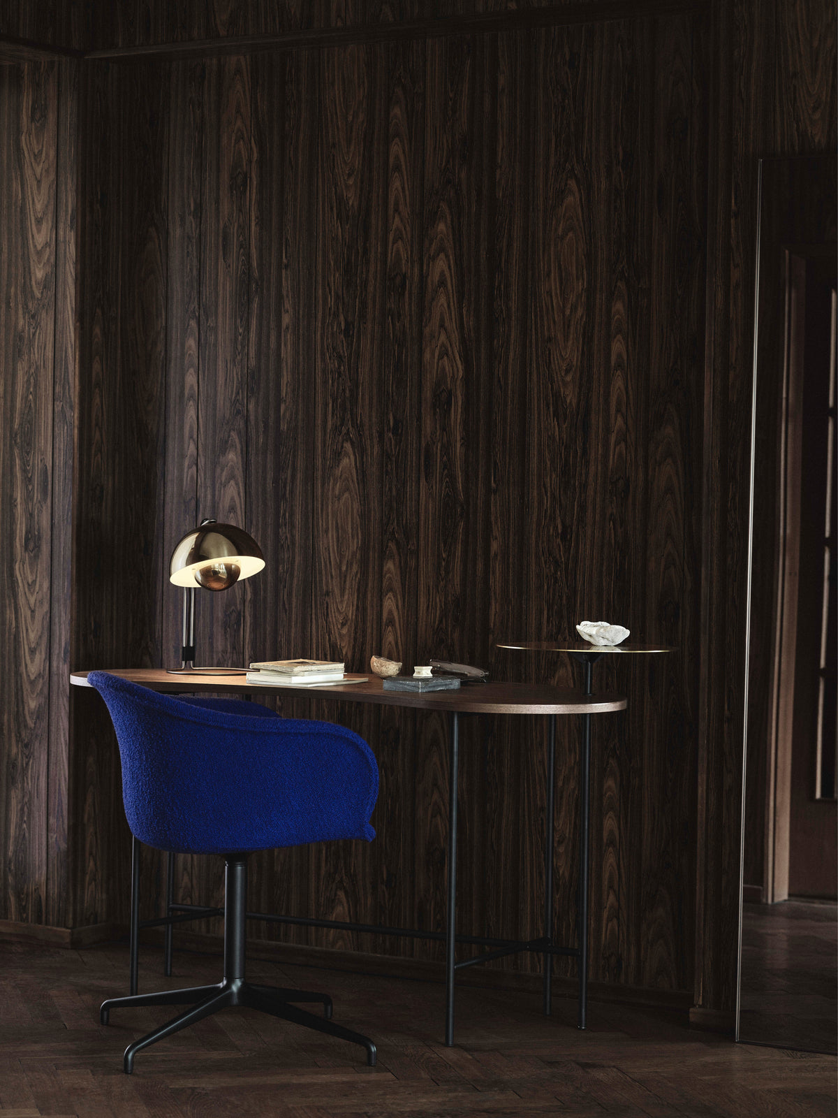 Stuhl ELEFY JH30 beige mit Eichenbasis