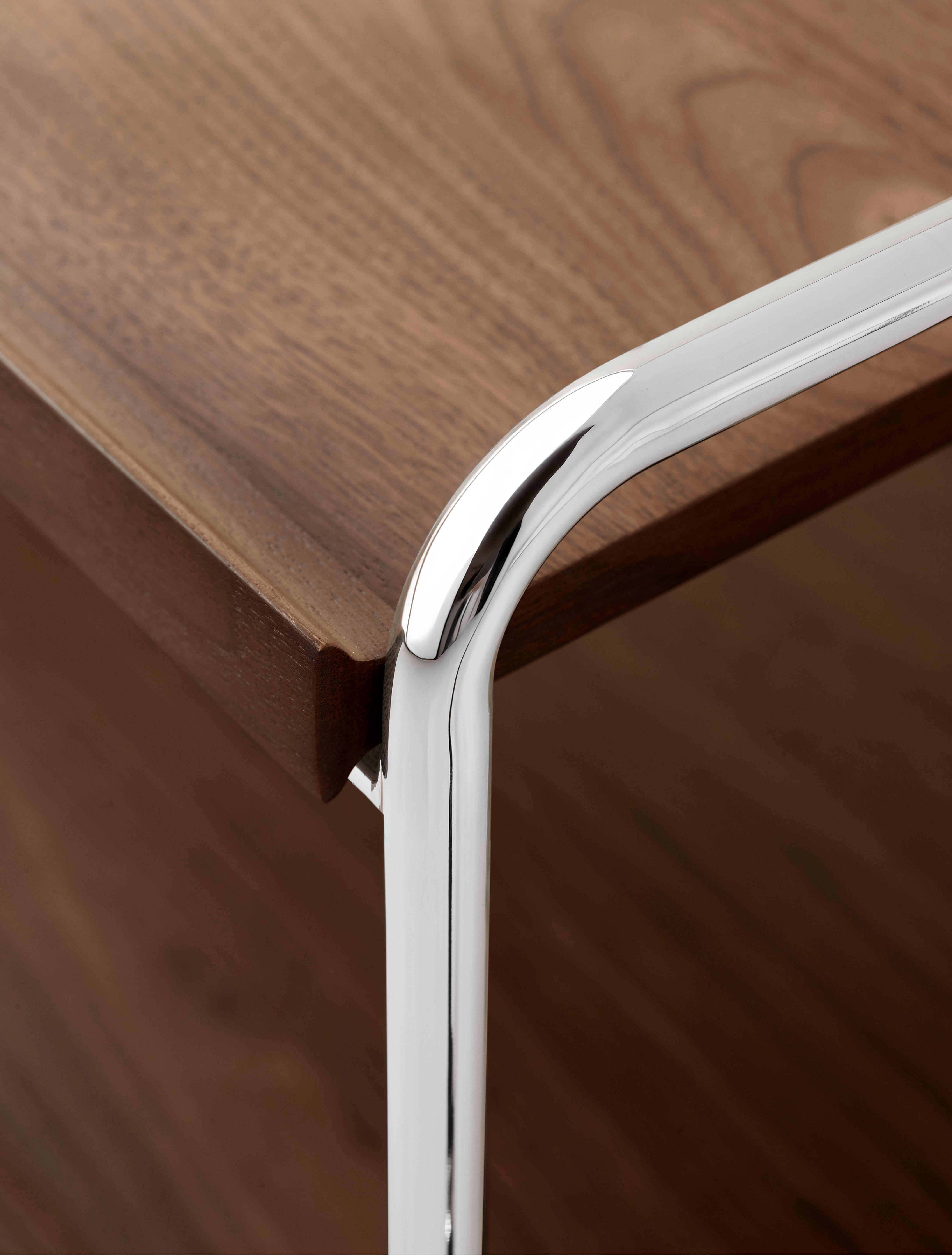Regal ALIMA NDS6 verchromt mit Nussbaumholz