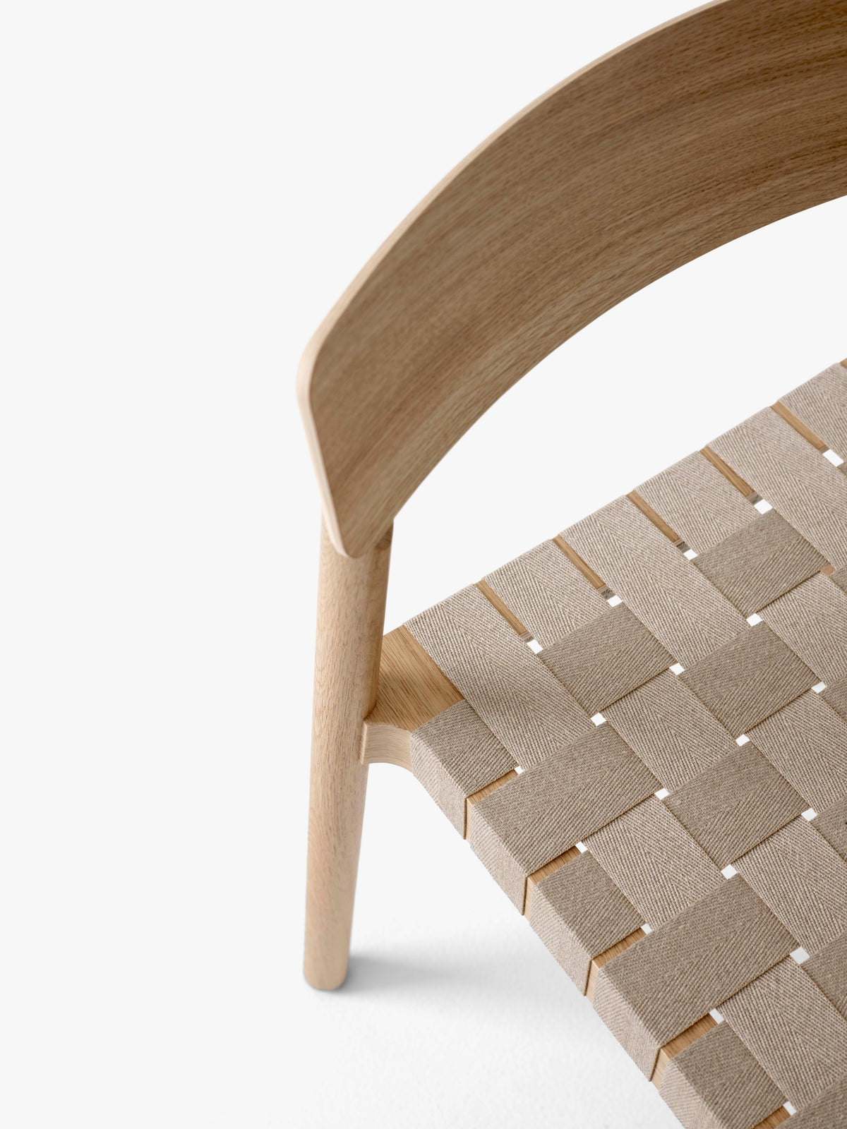 Stuhl BETTY TK1 mit schwarzem, gewebtem Sitz und schwarz lackiertem Eschenholz