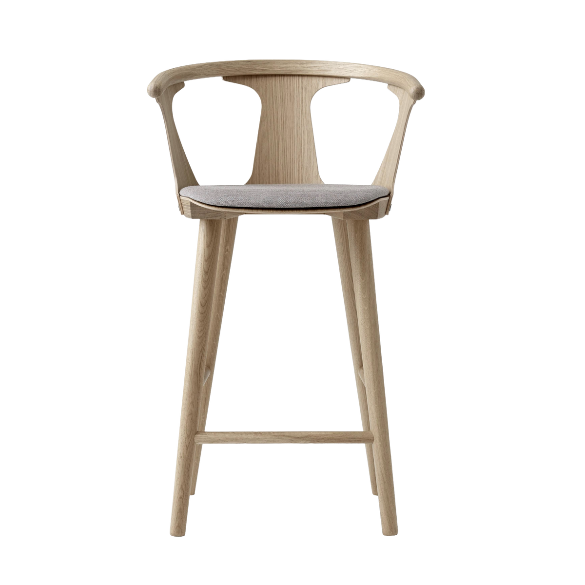 Hocker IN BETWEEN geölte Eiche mit gepolstertem Sitz