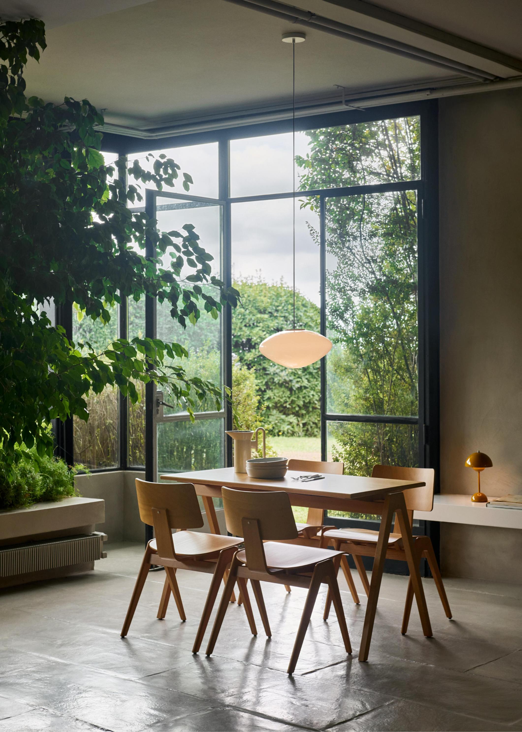 Tisch DAYSTAK RD2 aus Buchenholz