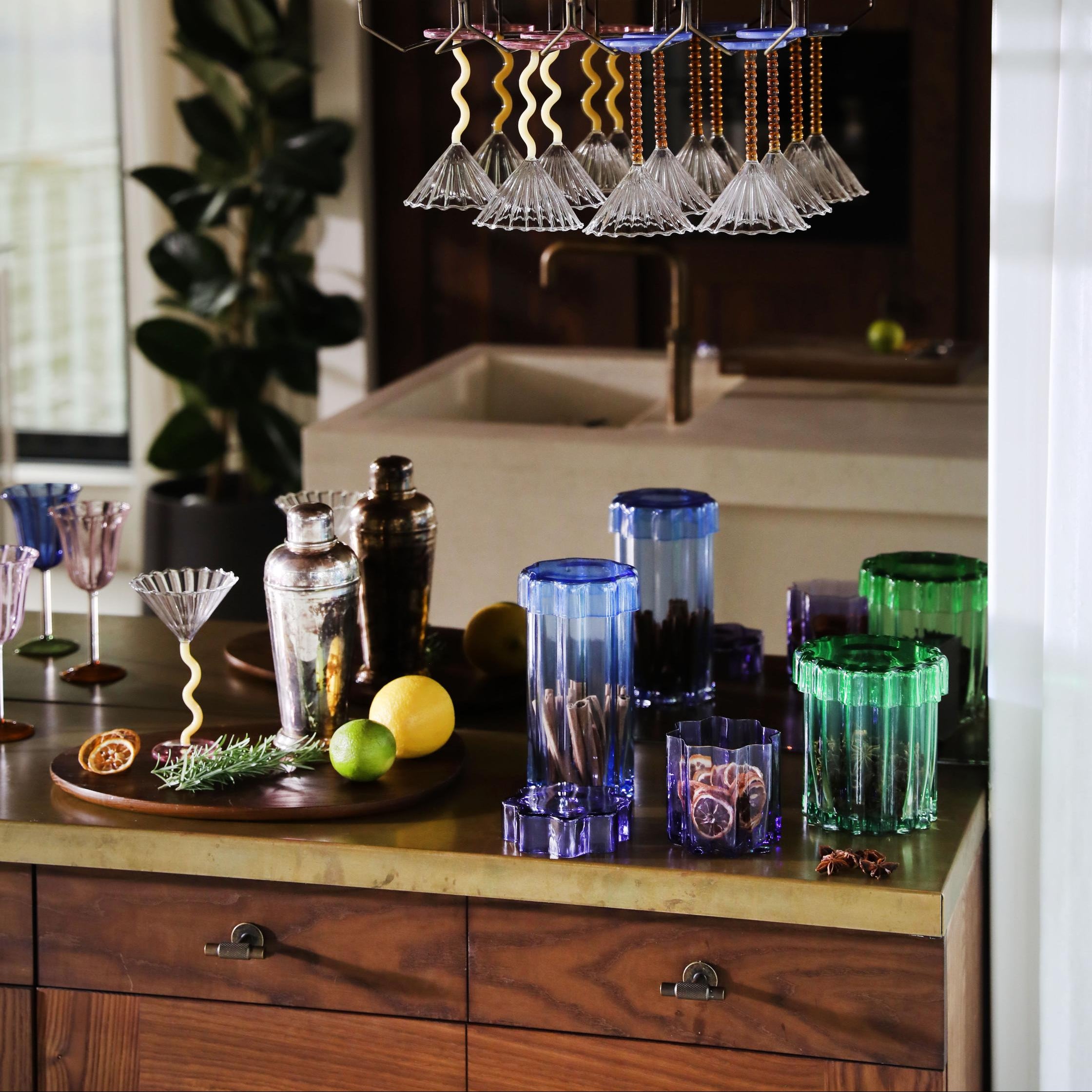 Glass container with lid ASTRAL green