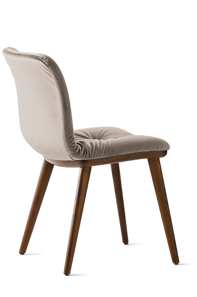 Sessel ANNIE SOFT gepolstert mit dunklem Holzgestell