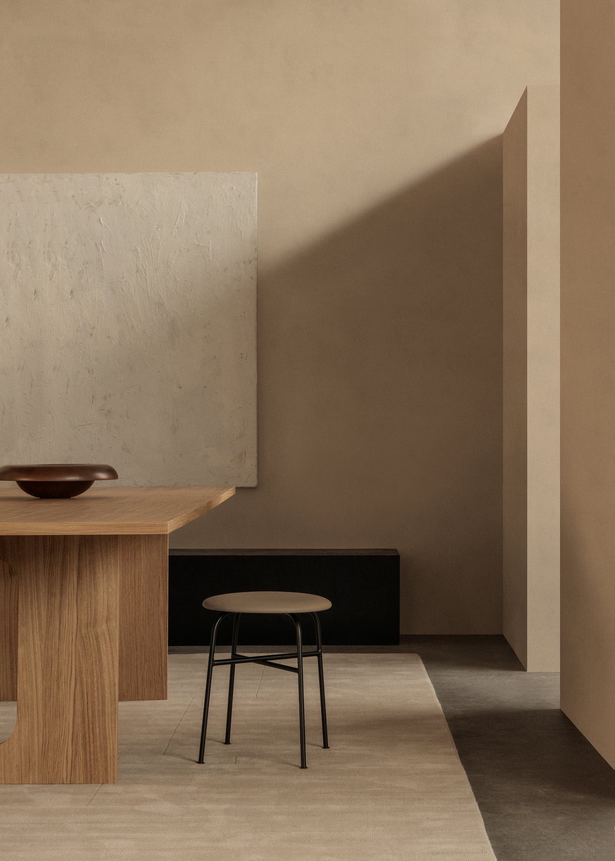 Hocker AFTEROOM beige mit Stahlbasis