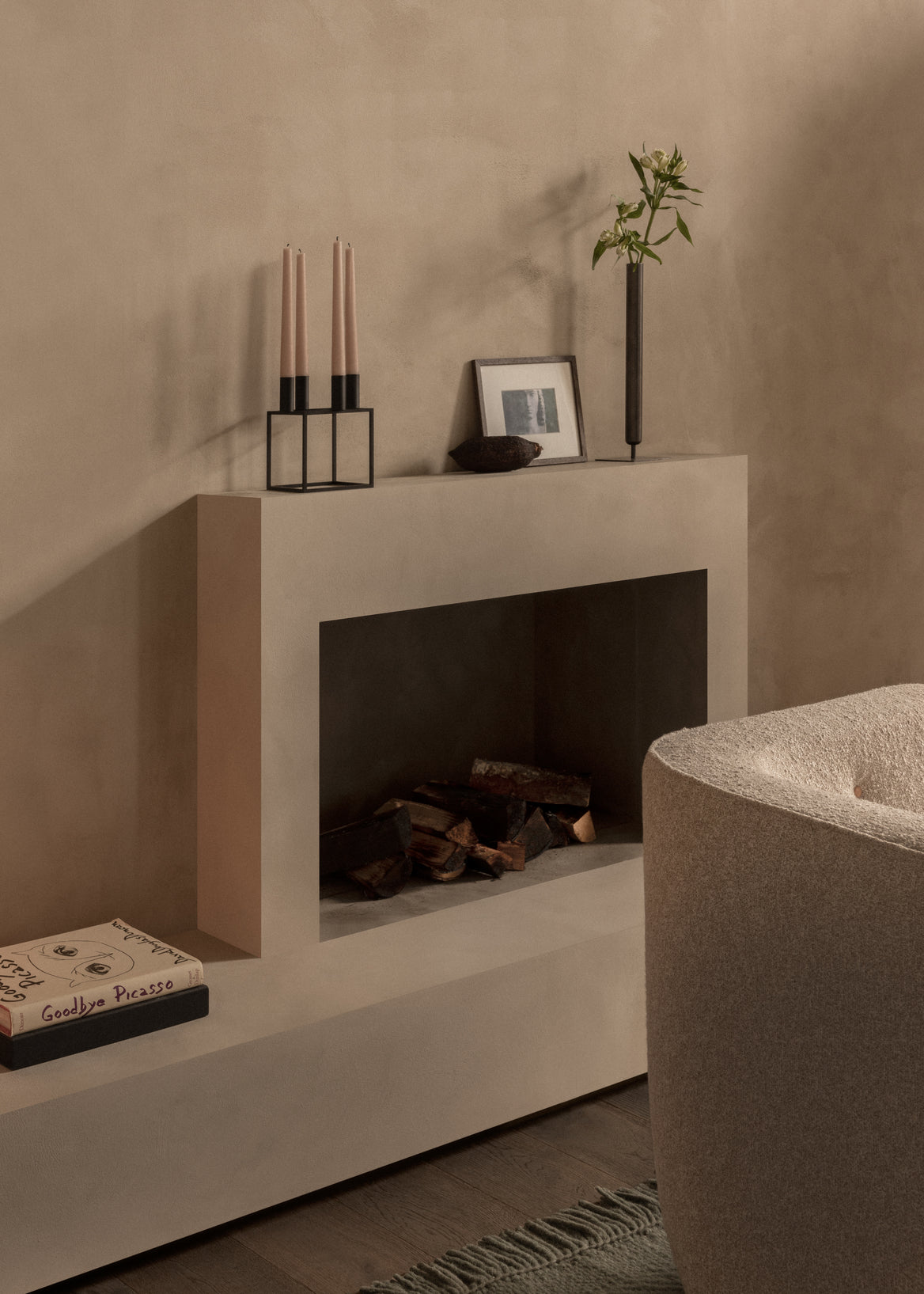 STANCE vase in bronzed brass