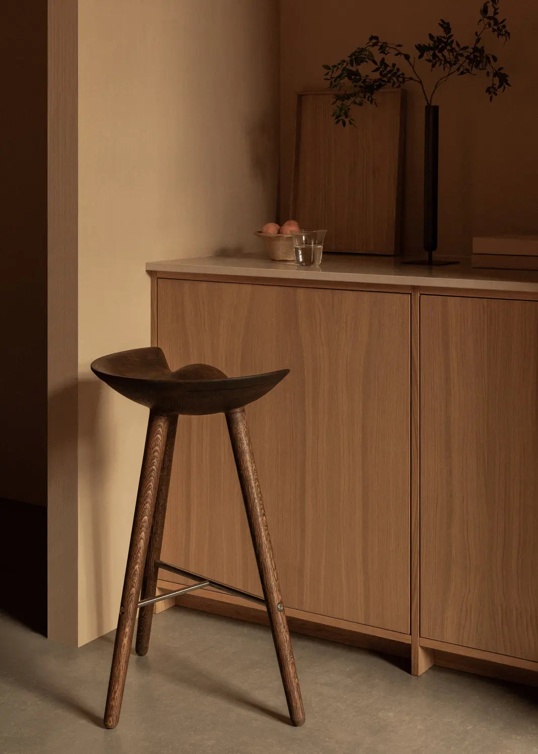 Hocker ML 42 schwarzes Buchenholz