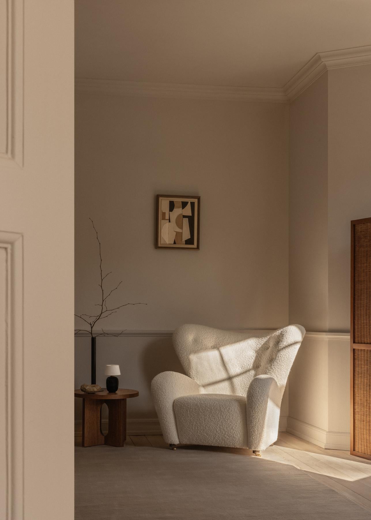 STANCE vase in bronzed brass