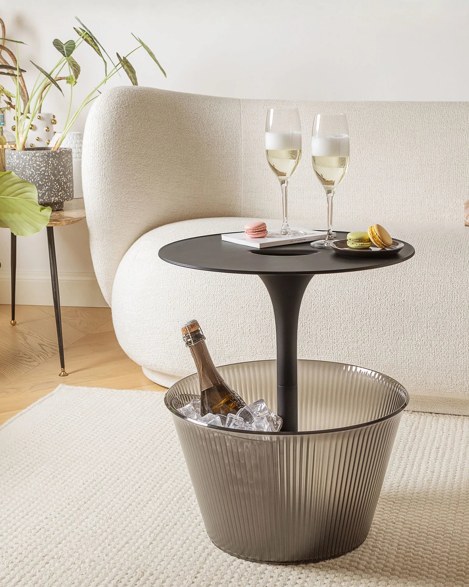 Stolik pomocniczy PICK-UP czarny – Alessi