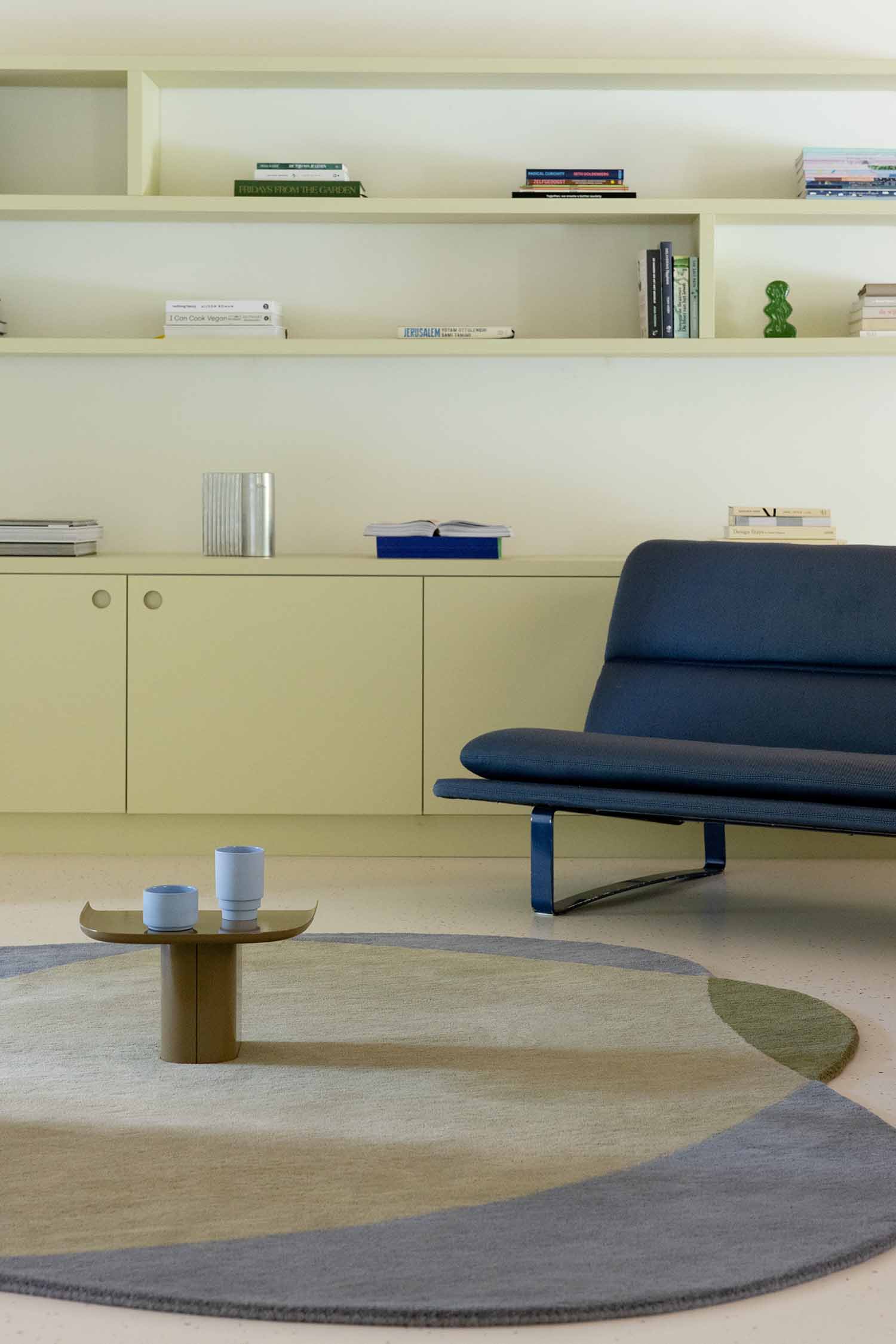 Oval rug ELEMENT CHAD green with blue