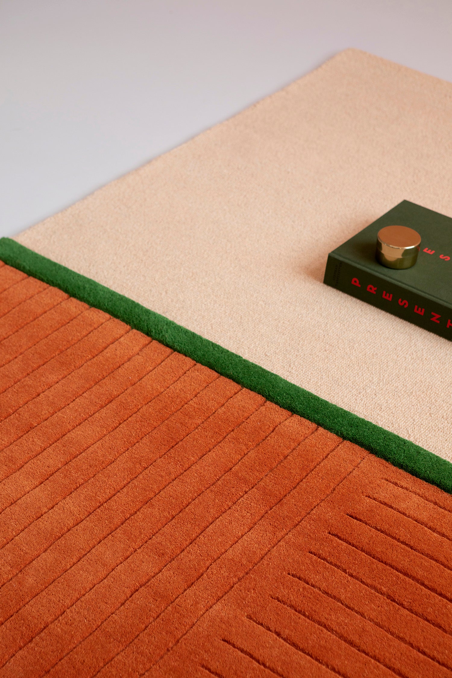DECOR RHYTHM orange rug with beige and green