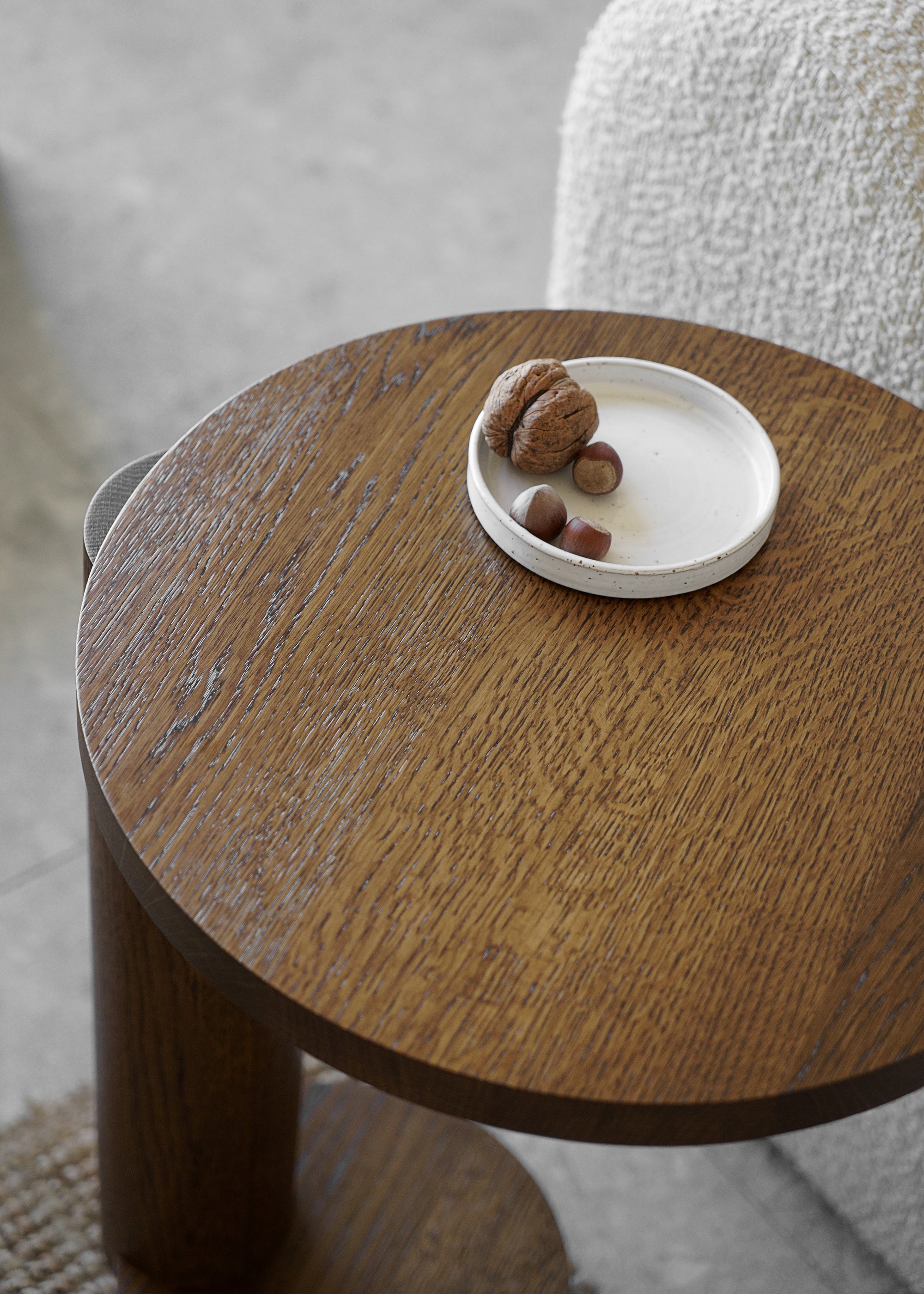 Seiten Tisch BOLD aus schwarzem Eichenholz