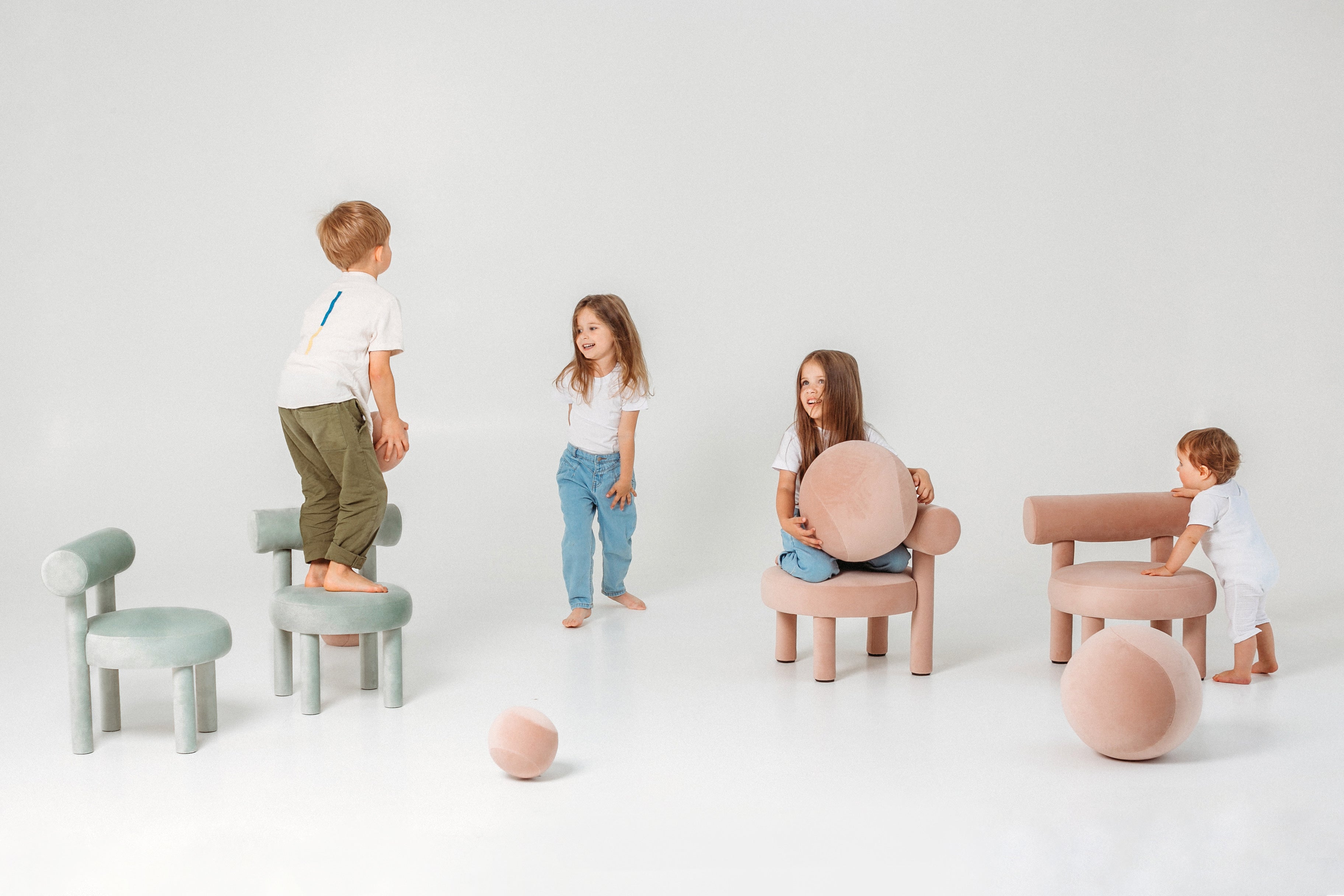 Upholstered Children's Pouf BABY SPHERIC