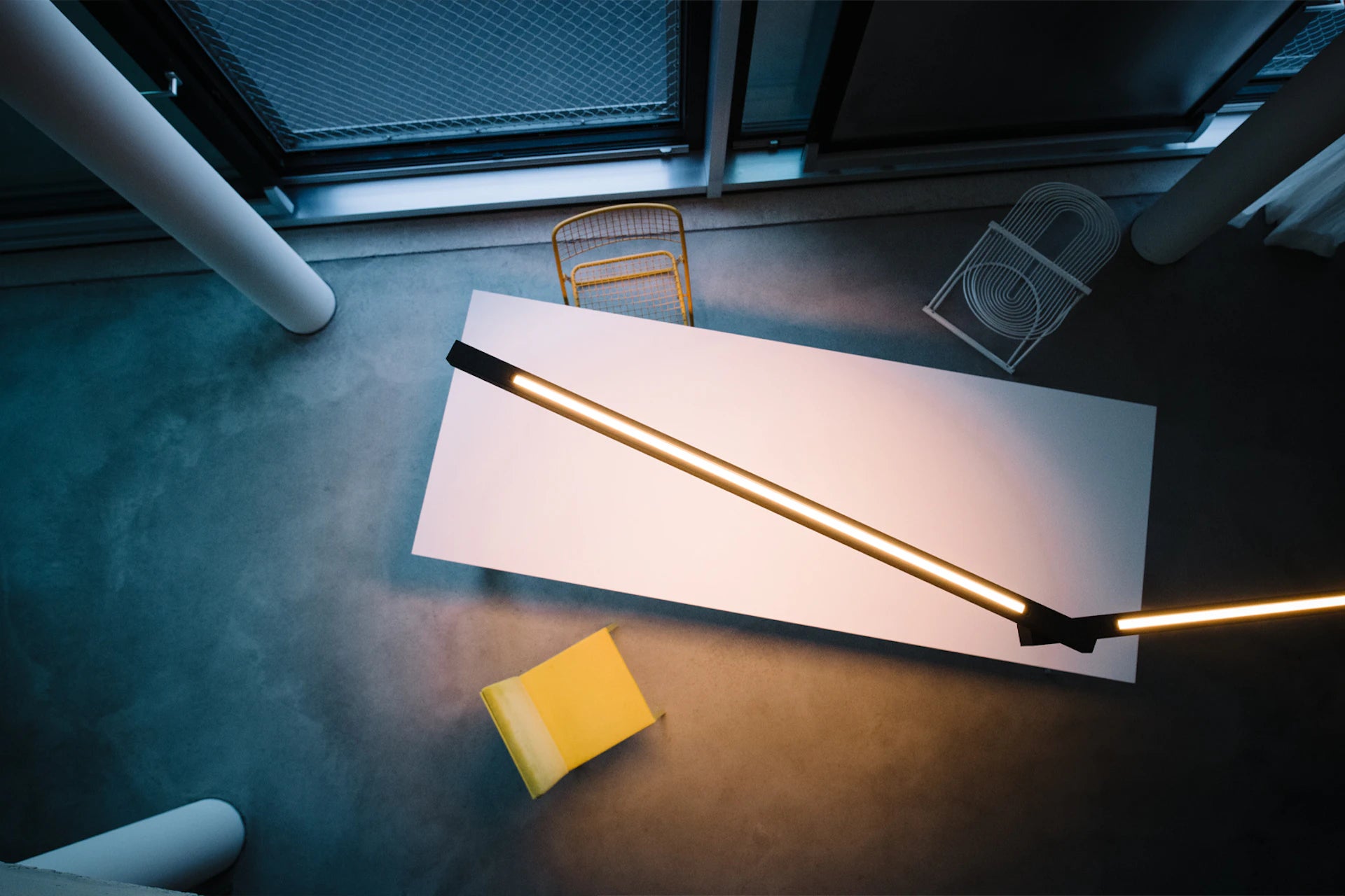 BLACK FLAG PRO Wall Lamp with Arm Black