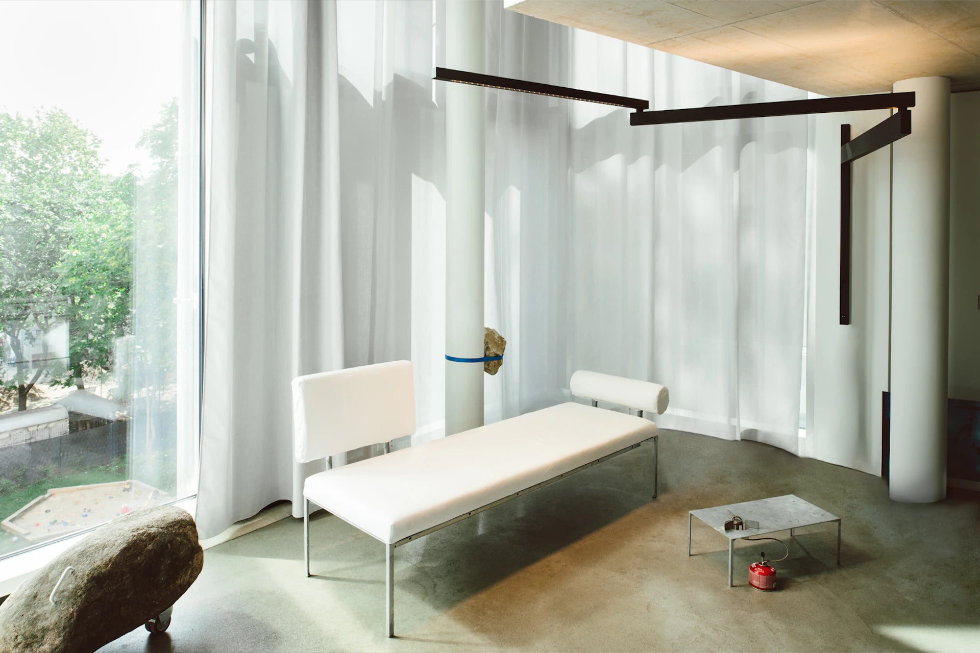 BLACK FLAG PRO Wall Lamp with Arm Black