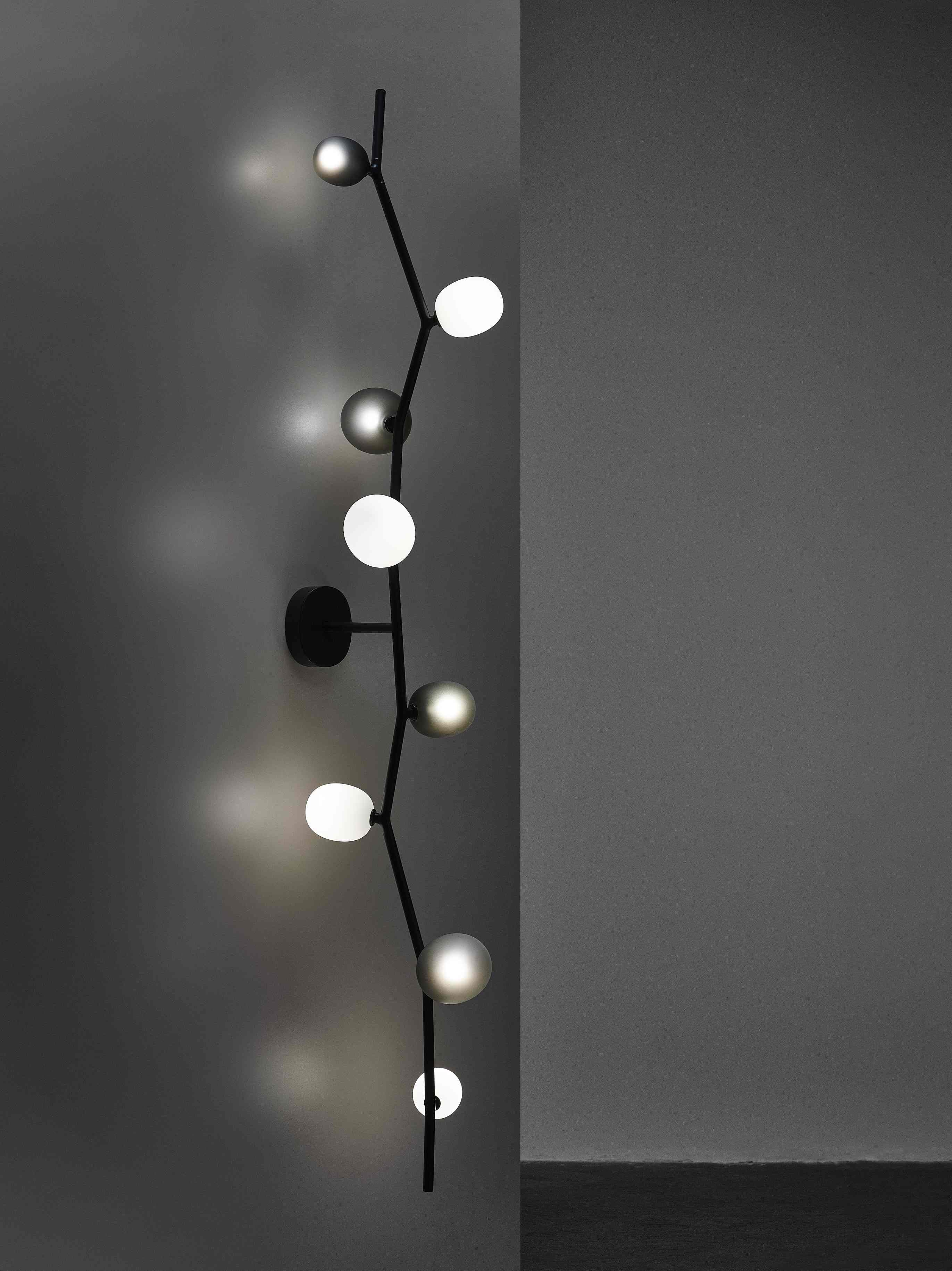 Ivy Matte Glaswandlampe