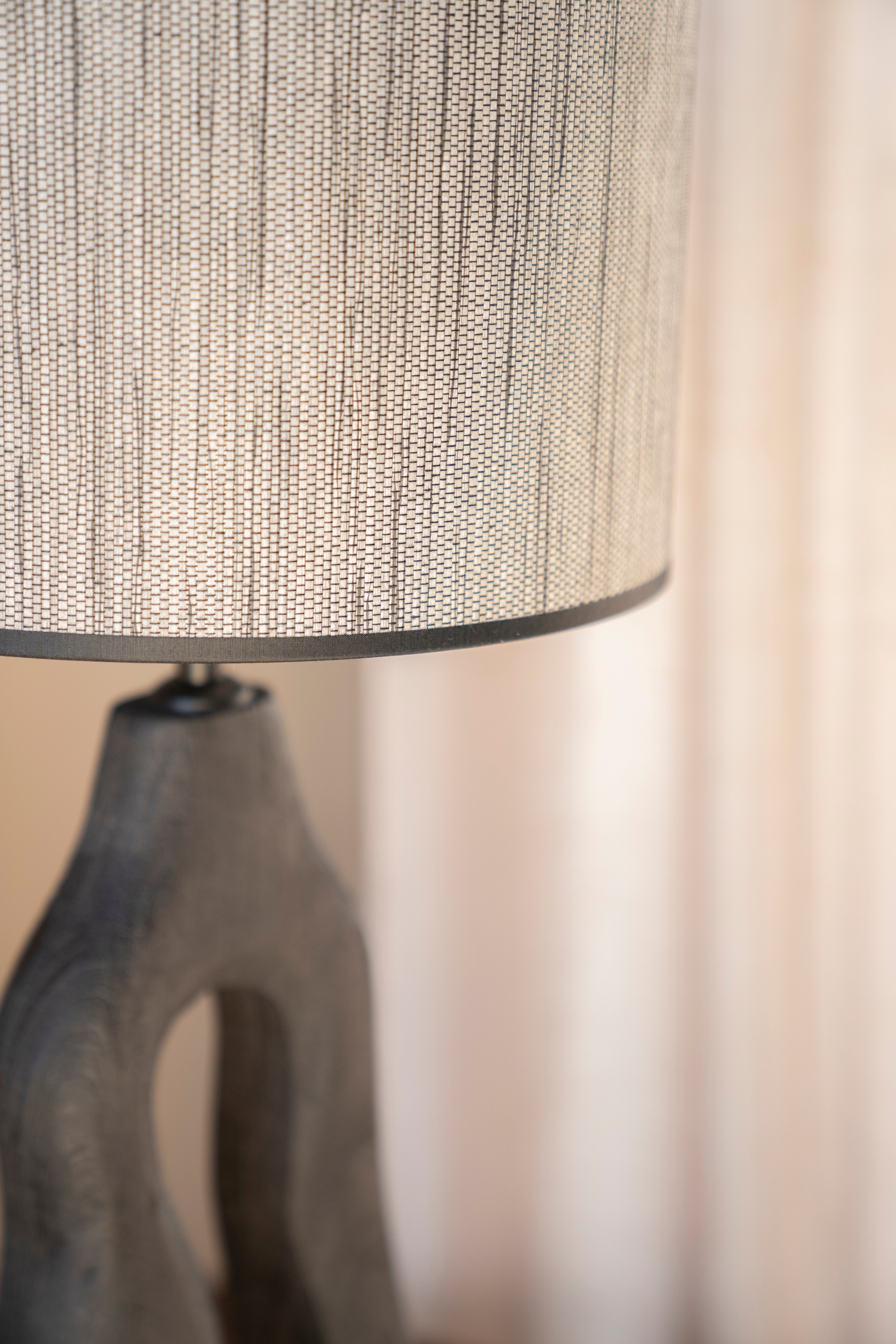 SHIBOO black table lamp