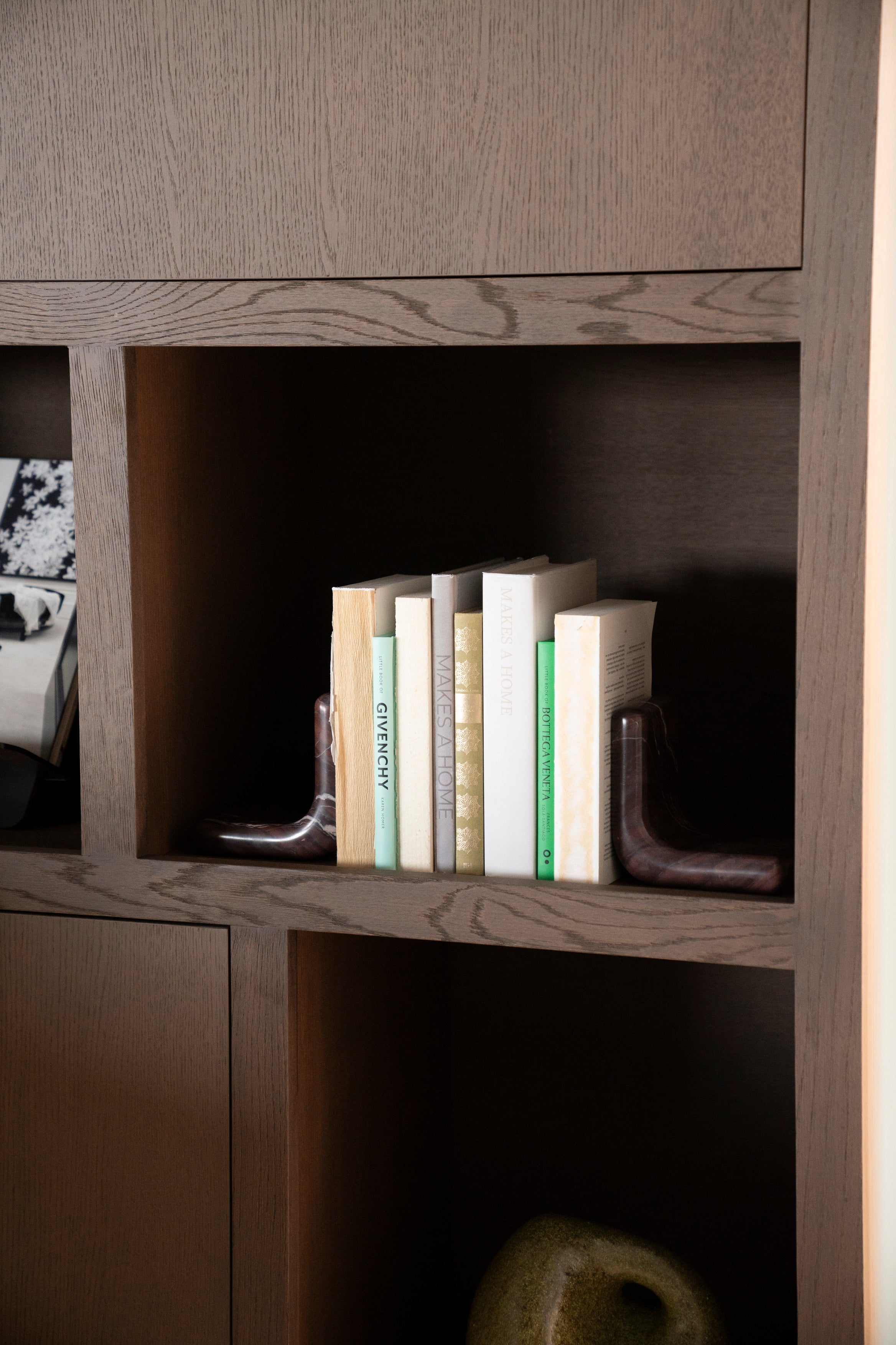 VERDE Bookend brown marble