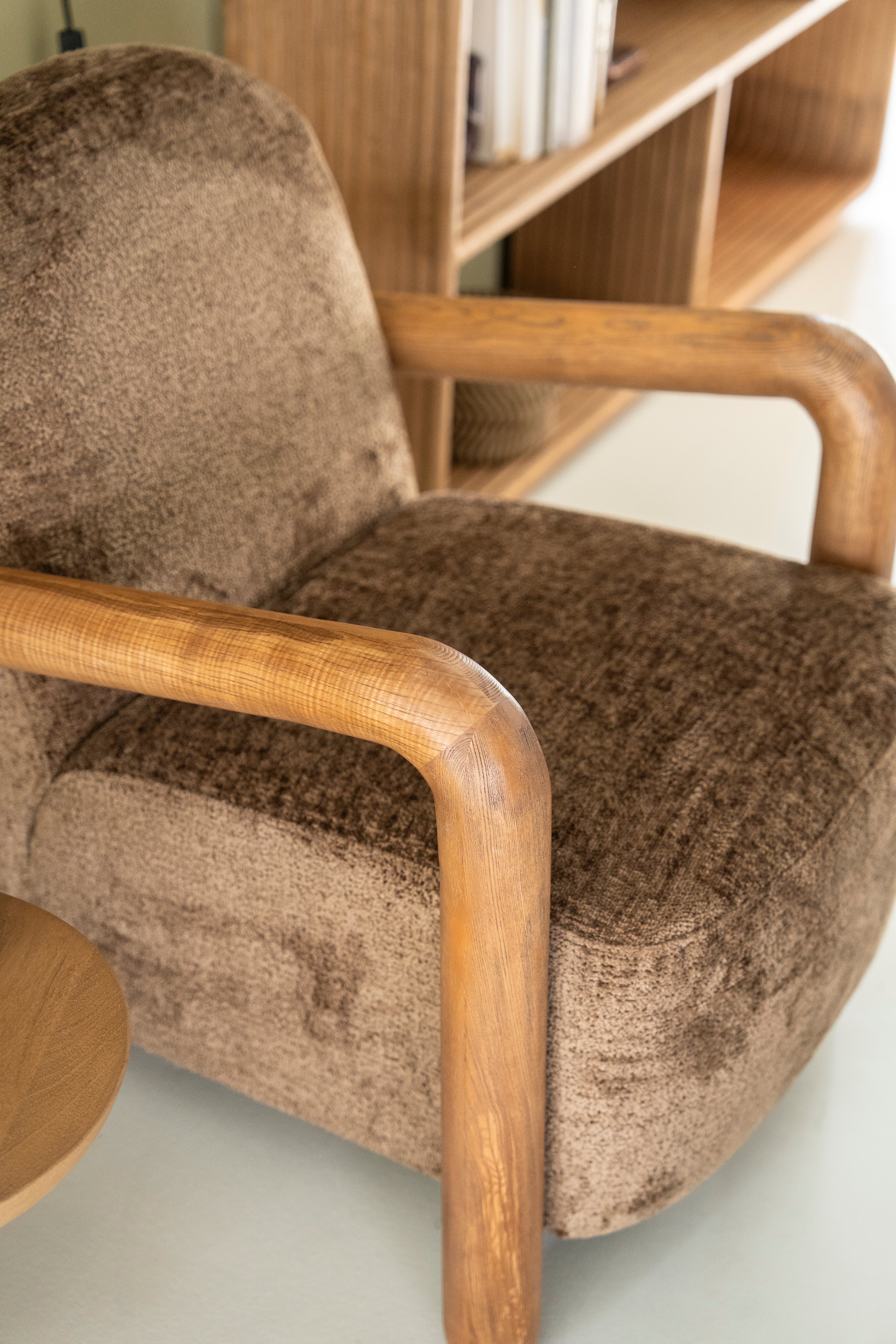 RETROVA cream armchair with brown