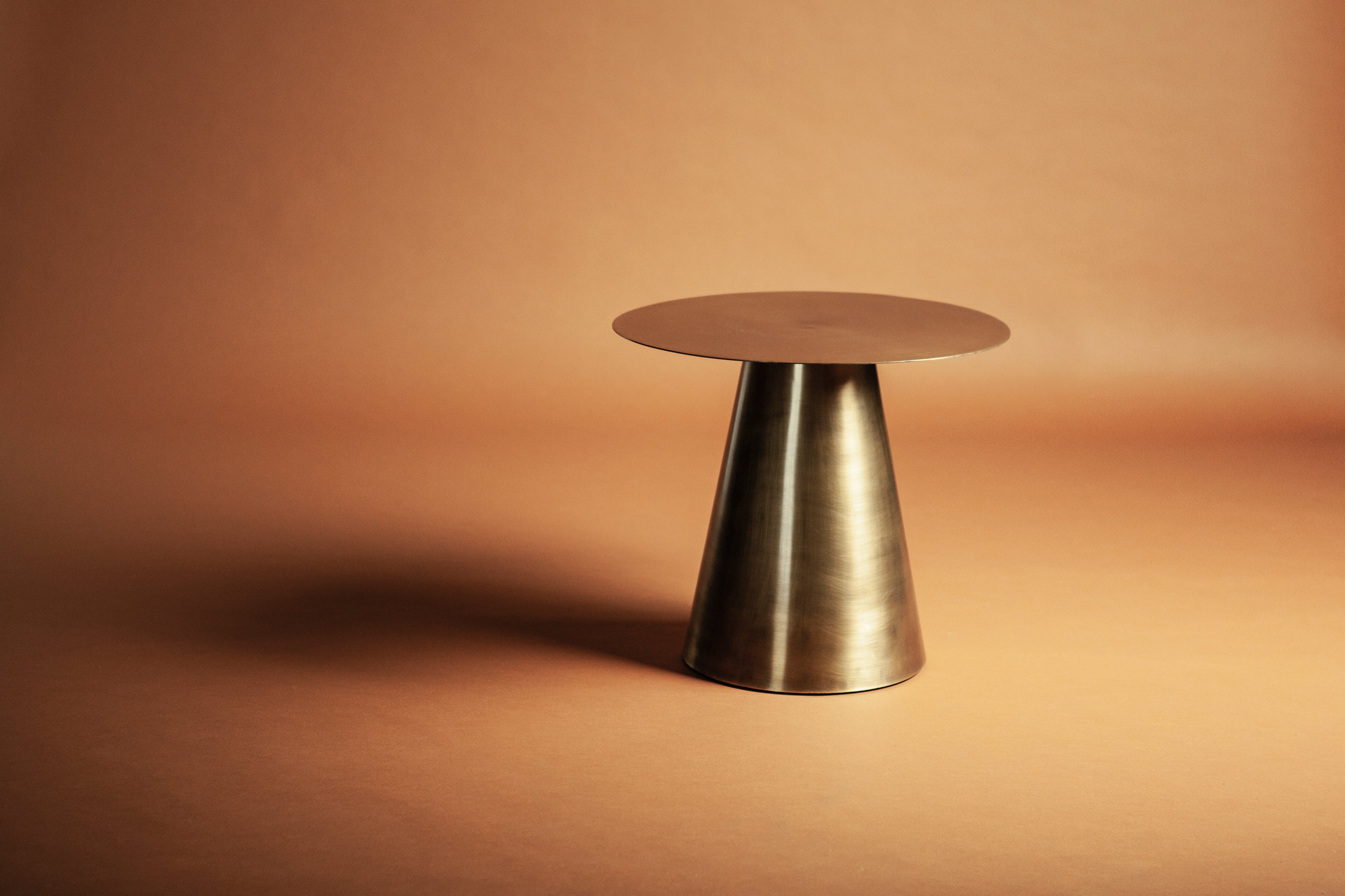 Beistelltisch MASTIC gold