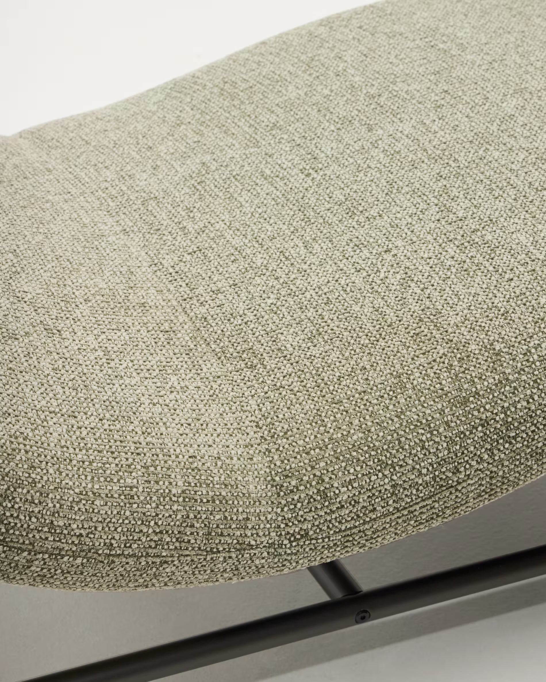 Szezlong OSLA hellgrün mit schwarzem Gestell