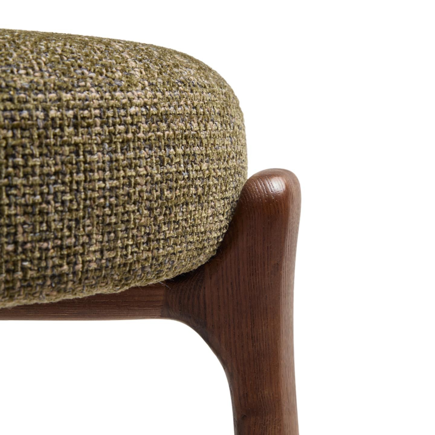 Barhocker GRANITE grün Chenille mit dunklem Eschenfuß
