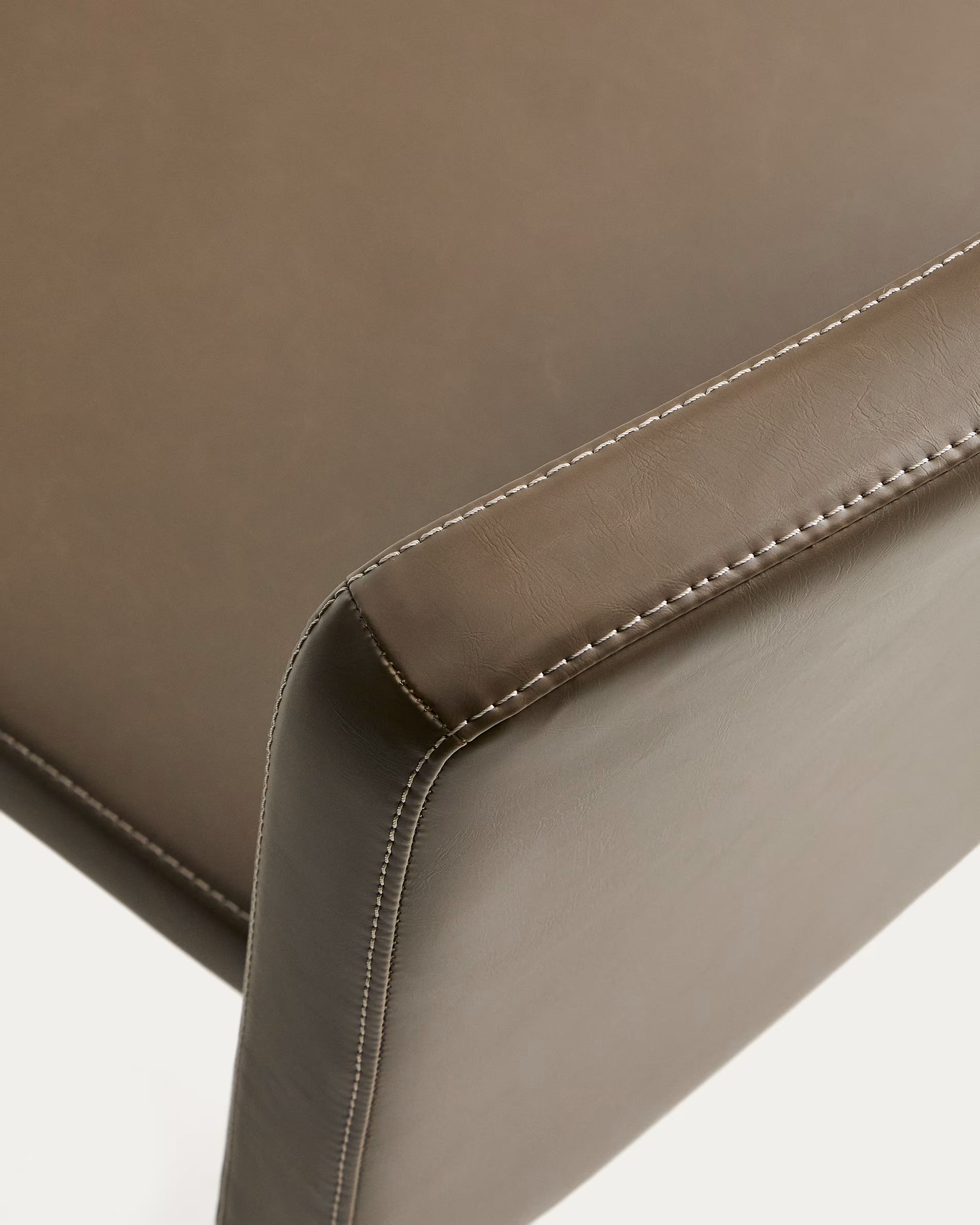LORIA Chair Brown