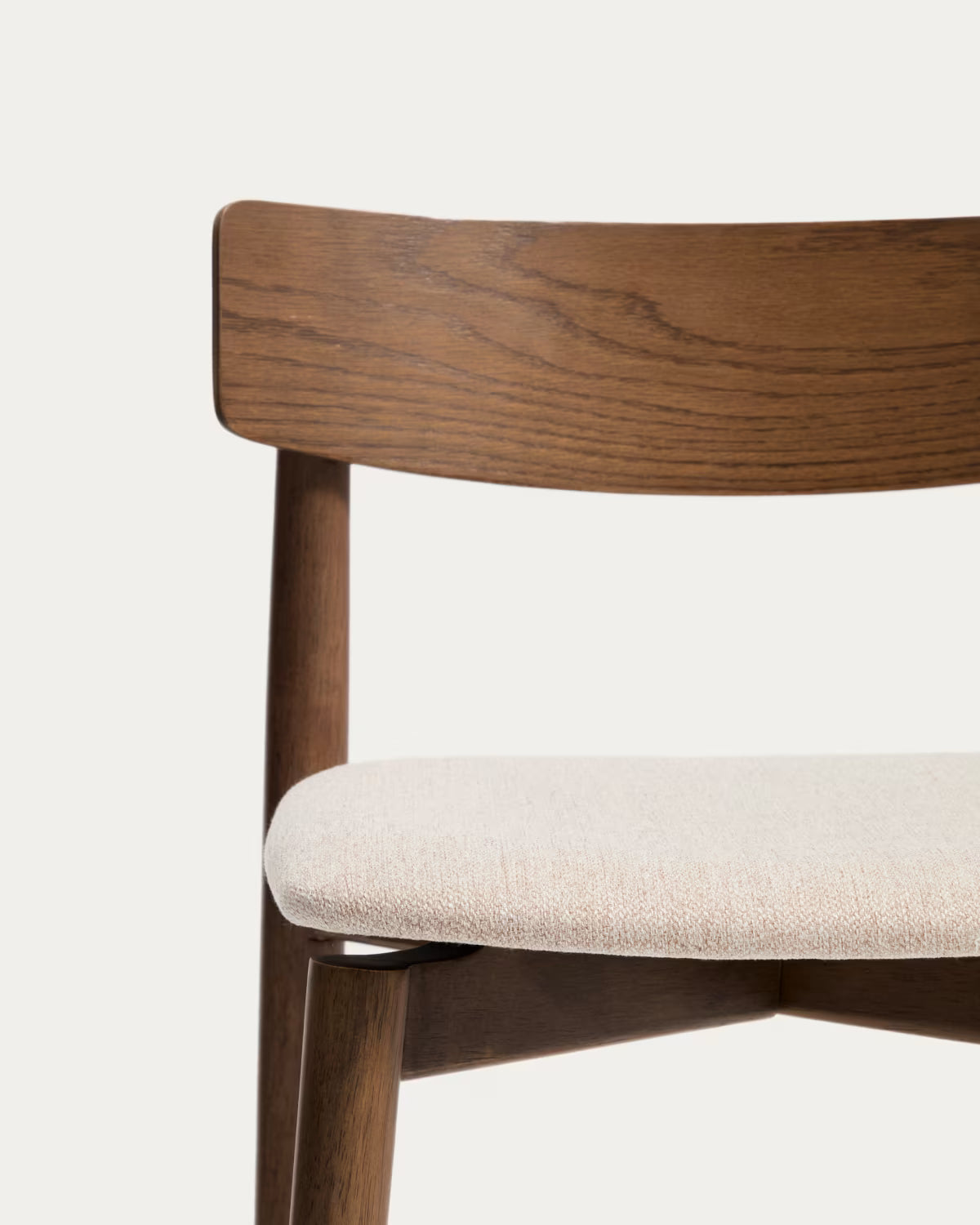 Barhocker EVERA in beigem Chenille mit dunklem furniertem Eichenfuß