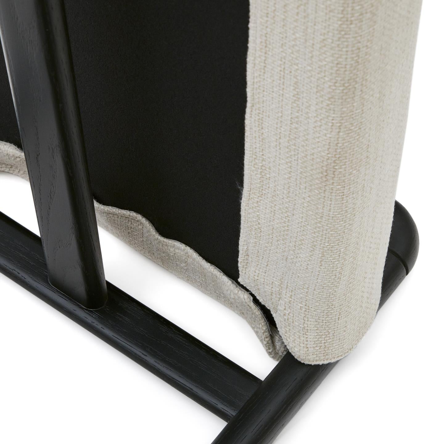 MACARET beige Chenille-Bank mit Untergestell aus schwarzer Eiche