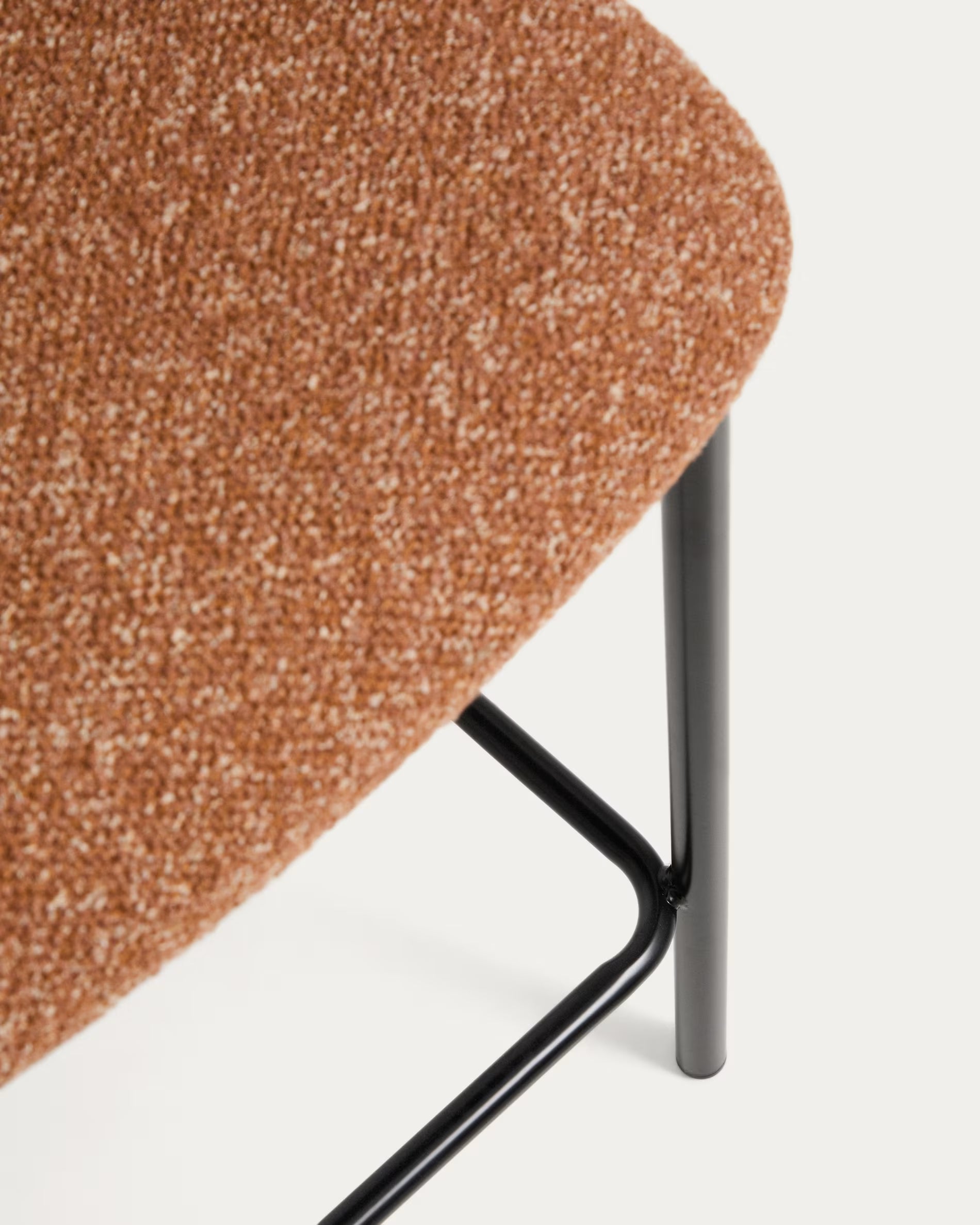 Barhocker CISELIA ziegelrotes Chenille mit schwarzem Gestell