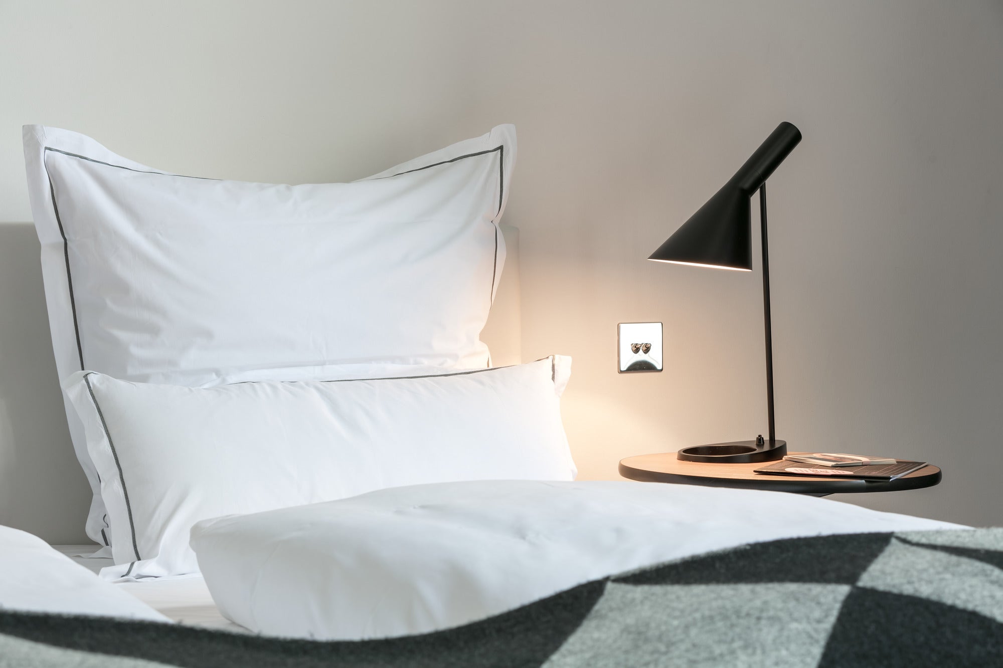 AJ black table lamp