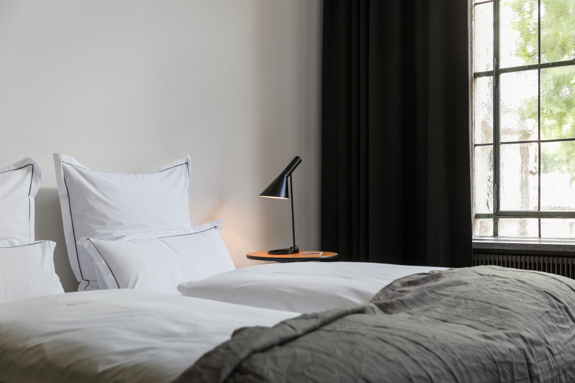 AJ black table lamp