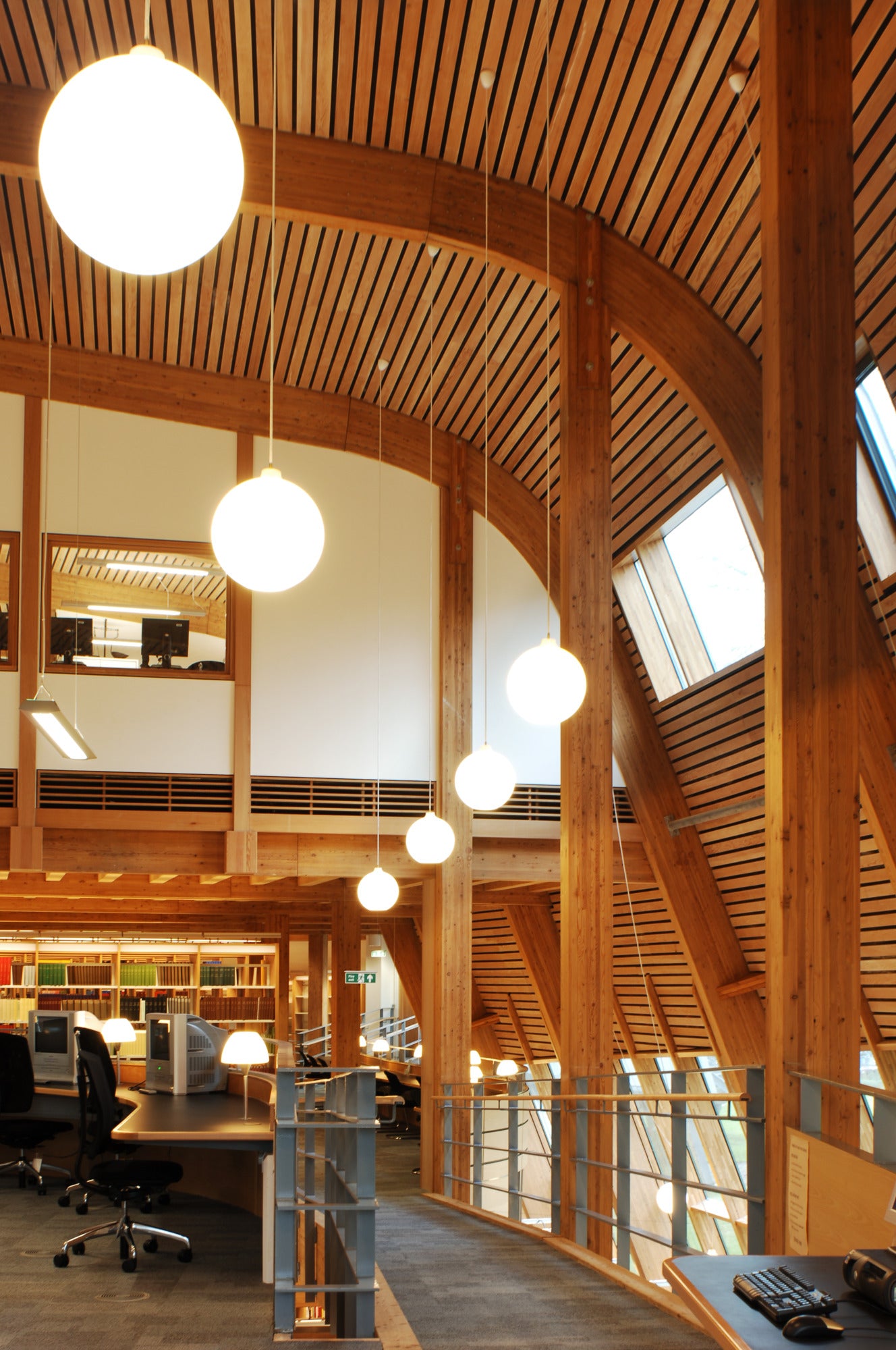 Pendelleuchte WOHLERT weißes Glas