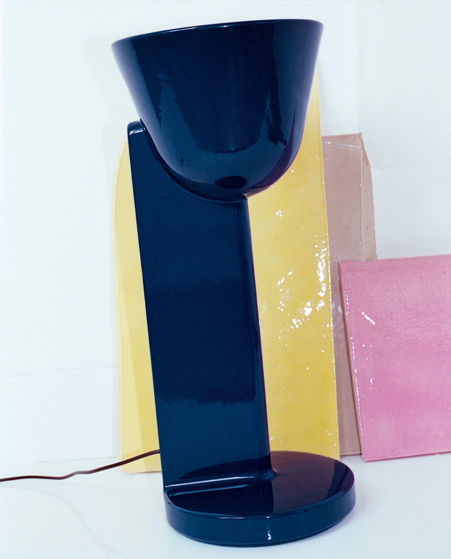 Lampa stołowa CÉRAMIQUE granatowy – Flos