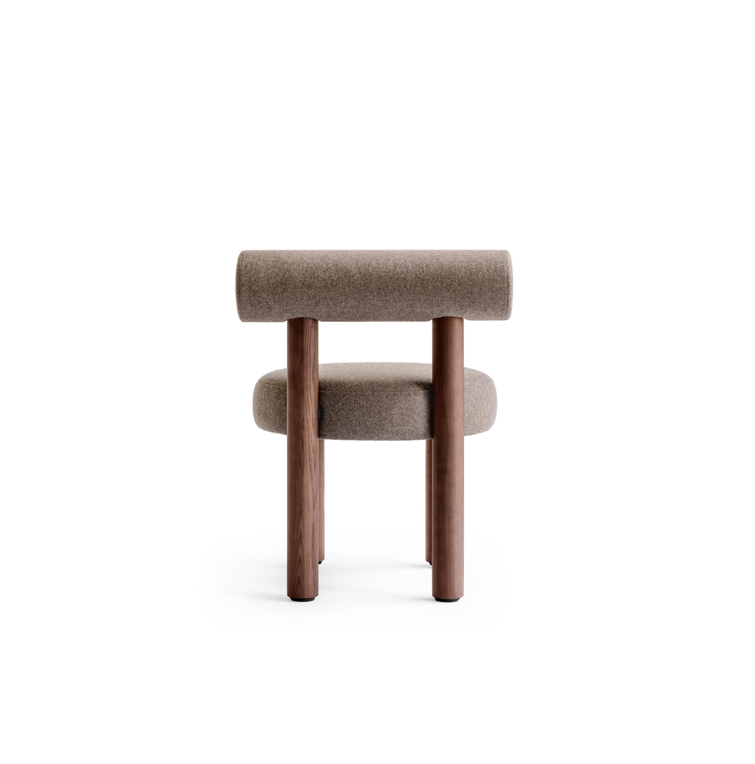 Upholstered GROPIUS CS2 Chair with Wooden Base