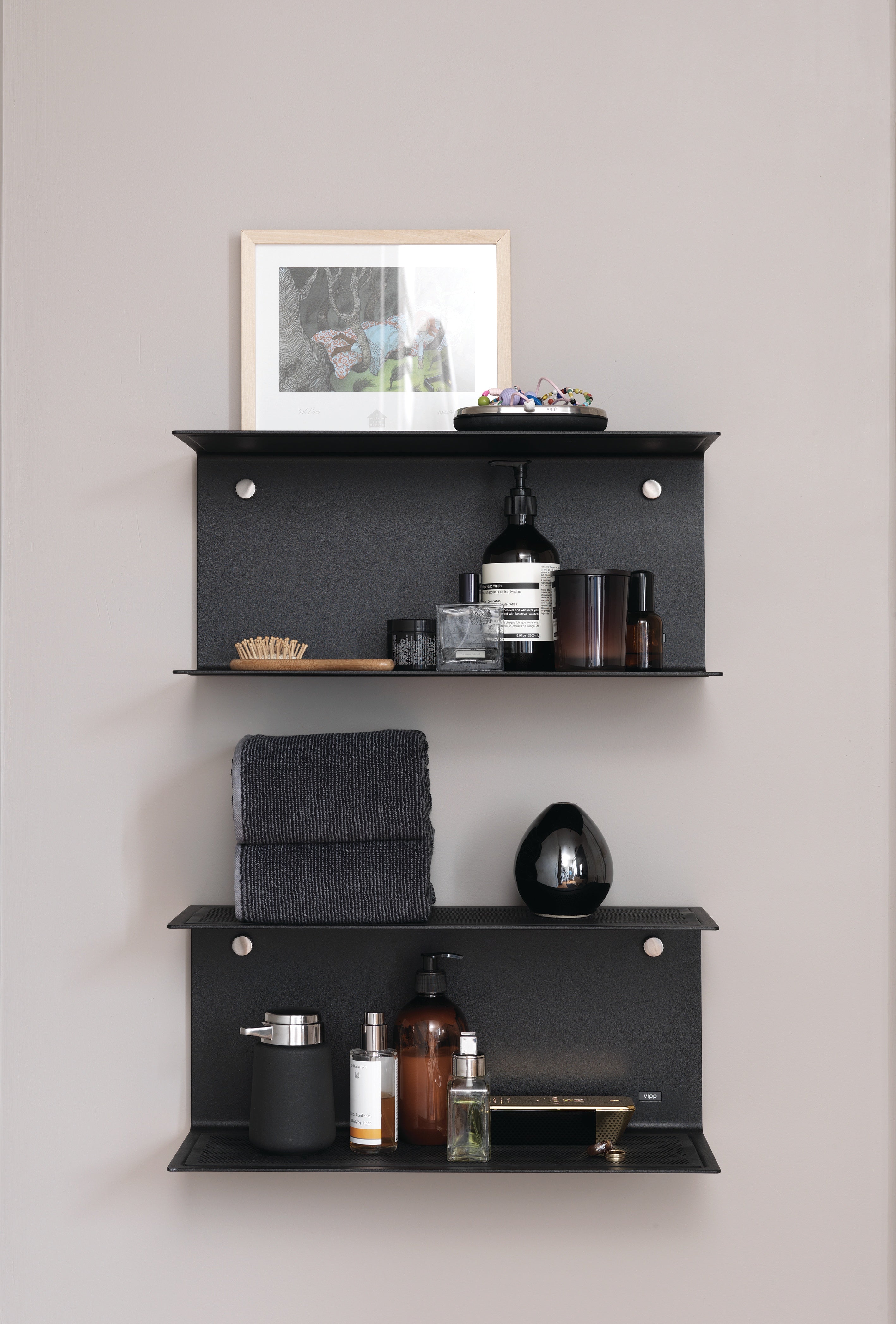 Hanging Shelf VIPP Black