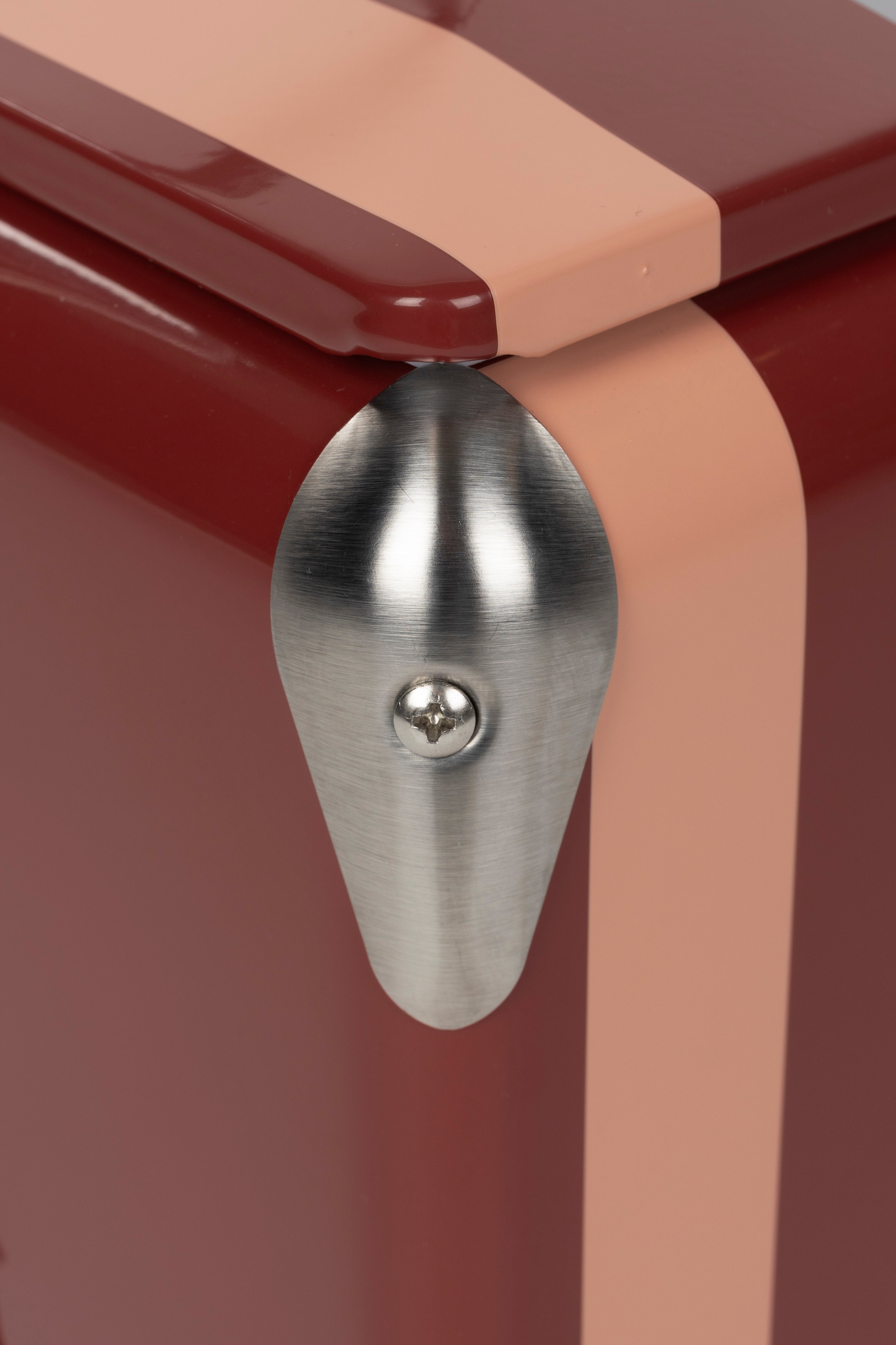 Tragbarer Kühlschrank BE WINE burgunderrot mit Orange und Grau