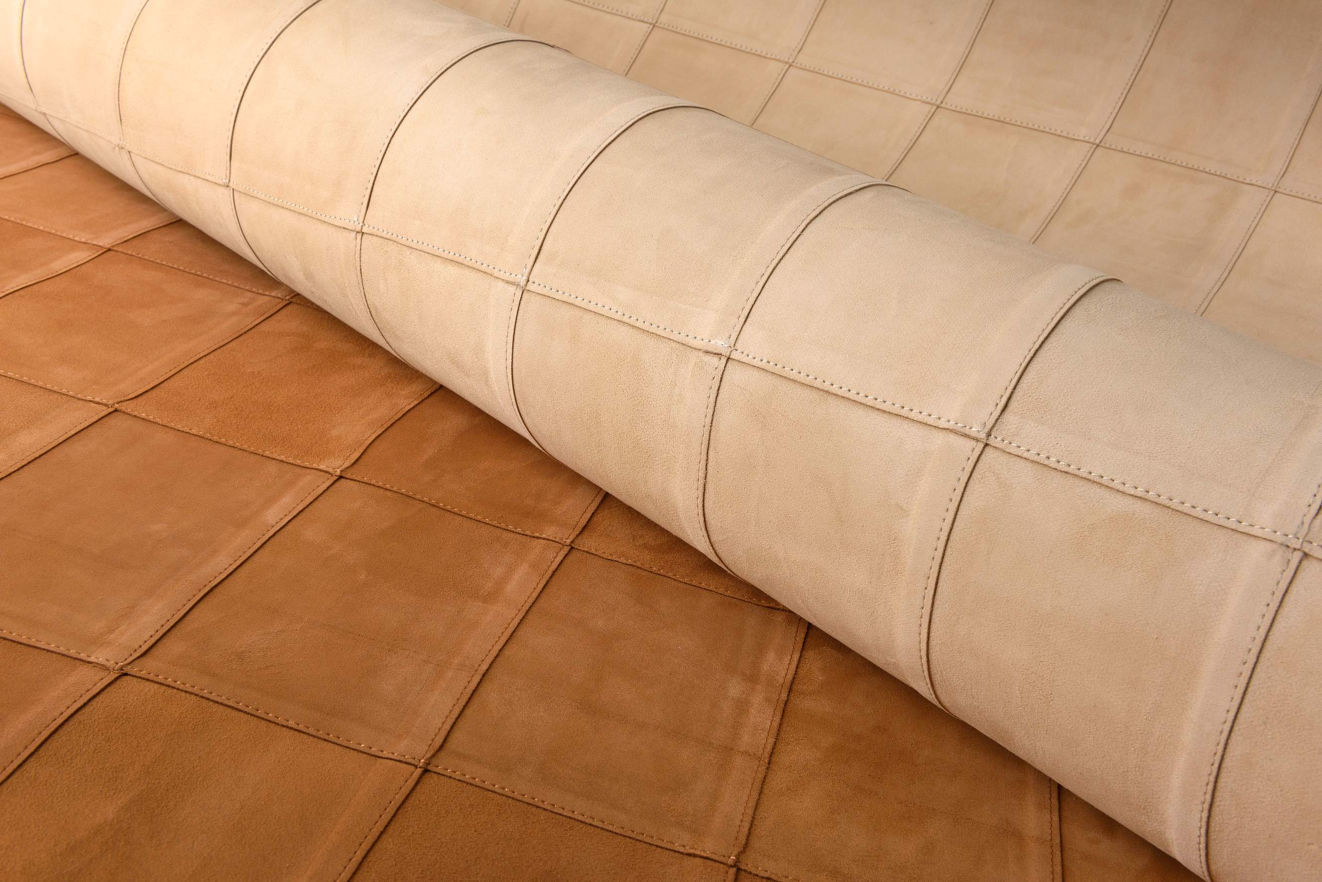 Natural leather wallpaper with geometric pattern AVENIO turquoise