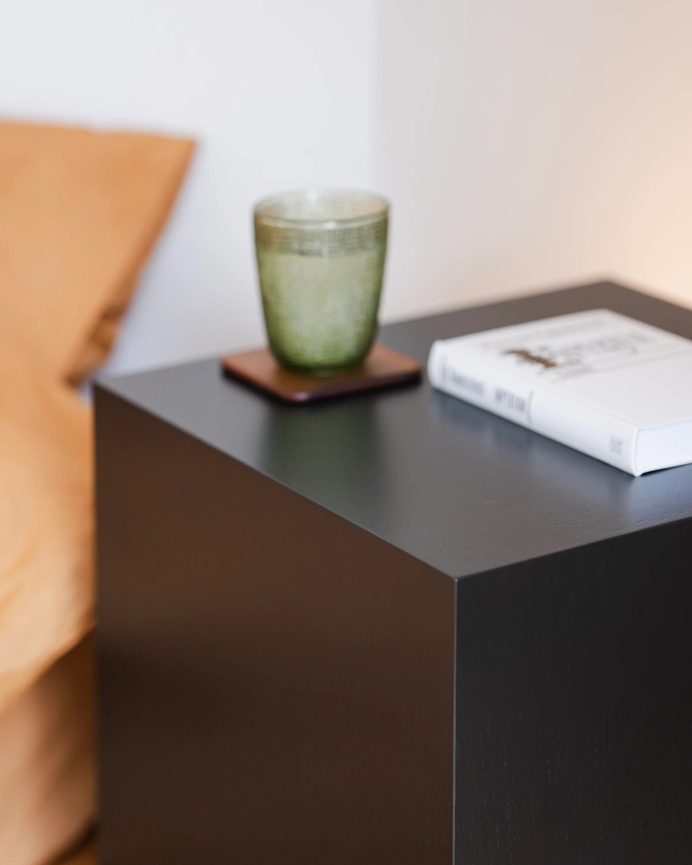 Beistelltisch CUBE tiefschwarz